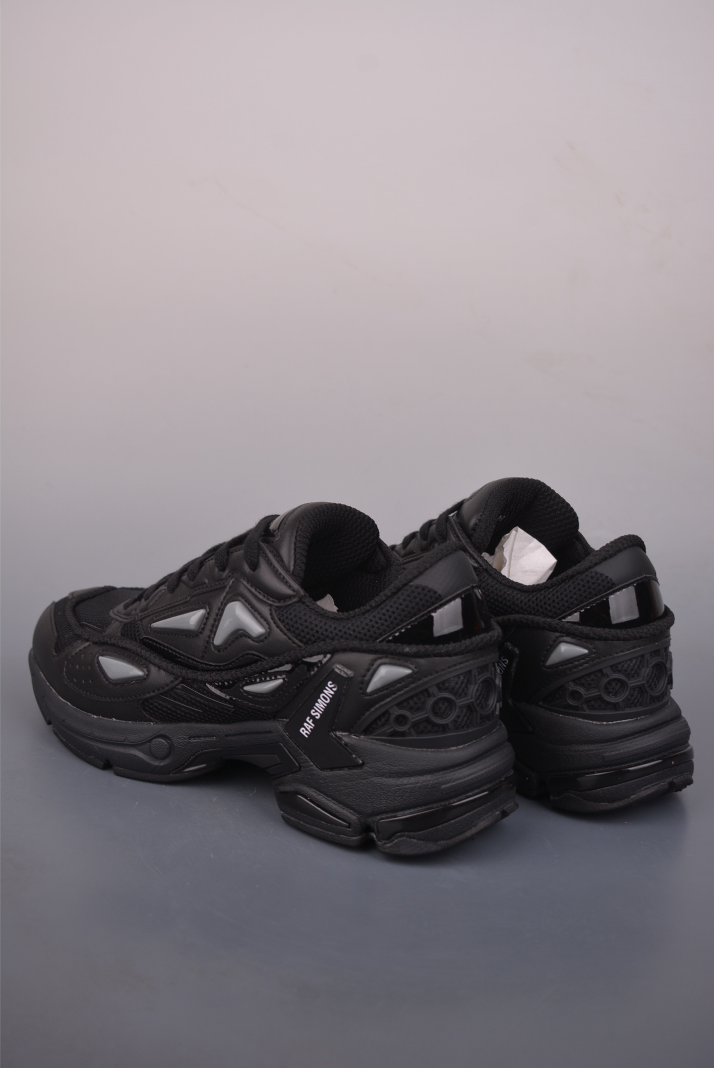 260 外贸爆款 RAF SIMONS Antei 先锋潮流 复古低帮休闲鞋 HR830001S-Chinese UA Cheap High Quatity Brand Clothes Bags handbags Sneakers wholesale wholesaler seller from China Factory suppliers Fashion Clothing Shoes best Quality Beautiful Price 260 外贸爆款 RAF SIMONS Antei 先锋潮流 复古低帮休闲鞋 HR830001S