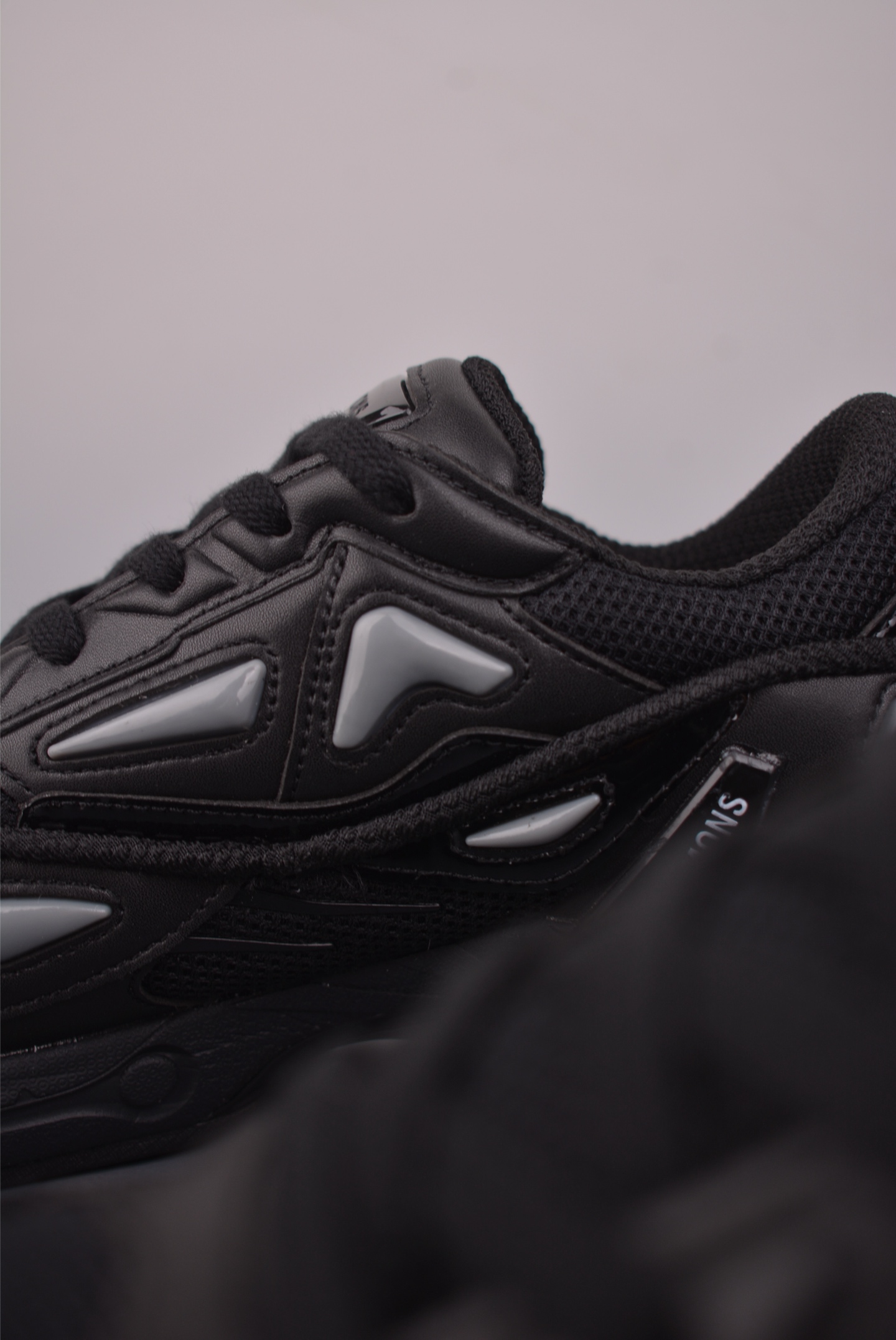 260 外贸爆款 RAF SIMONS Antei 先锋潮流 复古低帮休闲鞋 HR830001S-Chinese UA Cheap High Quatity Brand Clothes Bags handbags Sneakers wholesale wholesaler seller from China Factory suppliers Fashion Clothing Shoes best Quality Beautiful Price 260 外贸爆款 RAF SIMONS Antei 先锋潮流 复古低帮休闲鞋 HR830001S