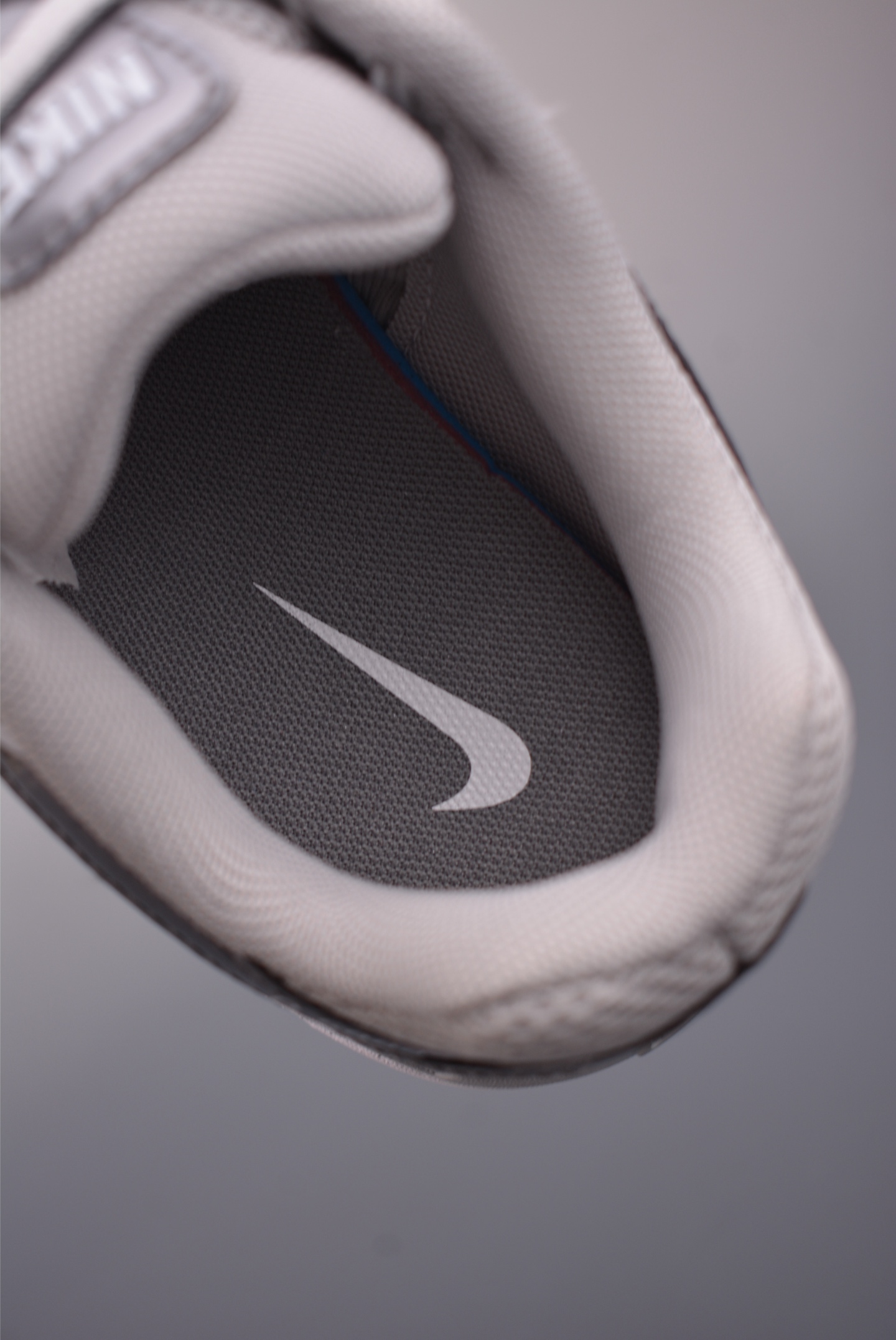 180 Nike Initiator Running 耐克INS 超火复古老爹跑鞋 IQ3496-001-Chinese UA Cheap High Quatity Brand Clothes Bags handbags Sneakers wholesale wholesaler seller from China Factory suppliers Fashion Clothing Shoes best Quality Beautiful Price 180 Nike Initiator Running 耐克INS 超火复古老爹跑鞋 IQ3496-001