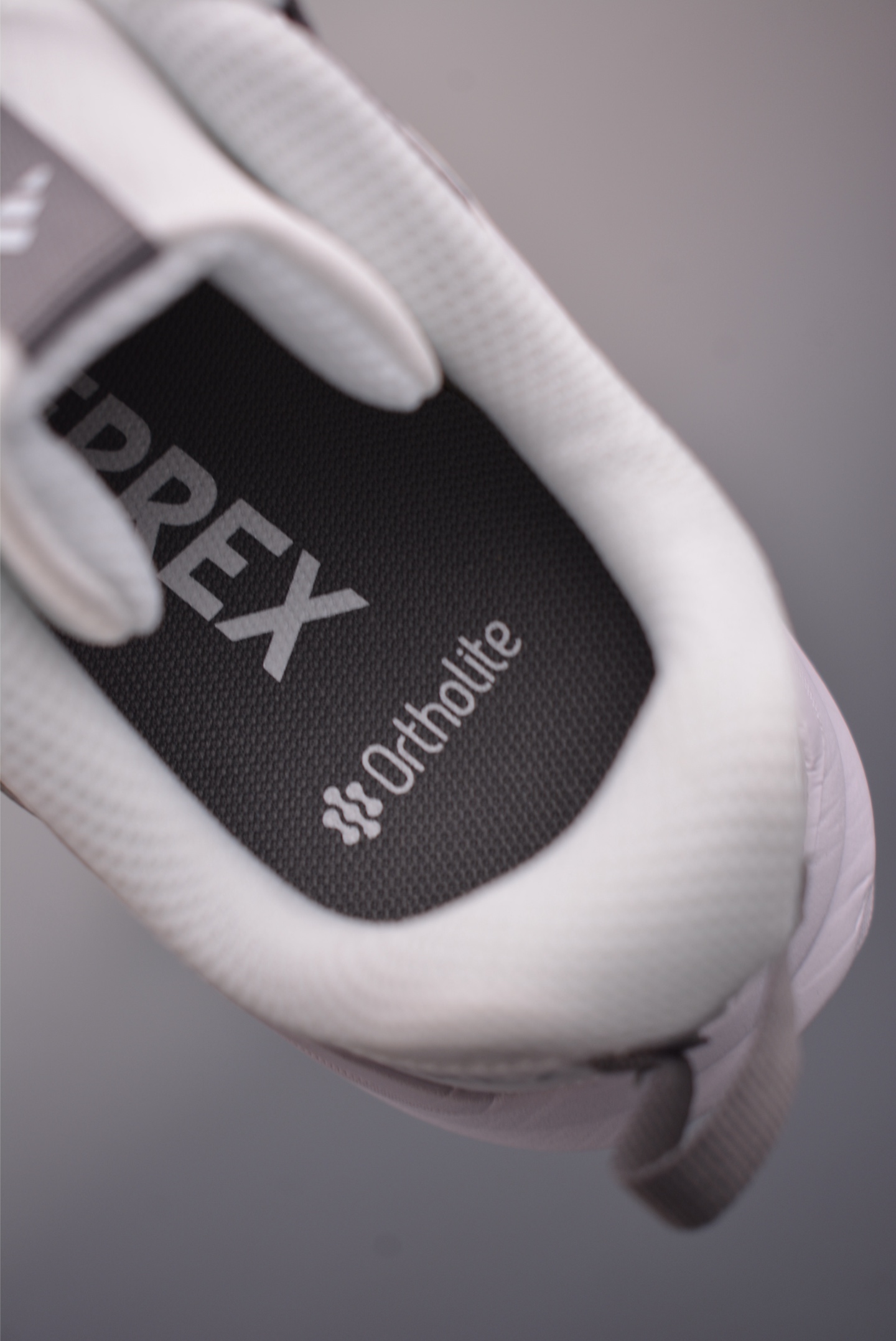 180 adidas TERREX FREEHIKER LT 硬核的薄底徒步鞋 KK1879-Chinese UA Cheap High Quatity Brand Clothes Bags handbags Sneakers wholesale wholesaler seller from China Factory suppliers Fashion Clothing Shoes best Quality Beautiful Price 180 adidas TERREX FREEHIKER LT 硬核的薄底徒步鞋 KK1879