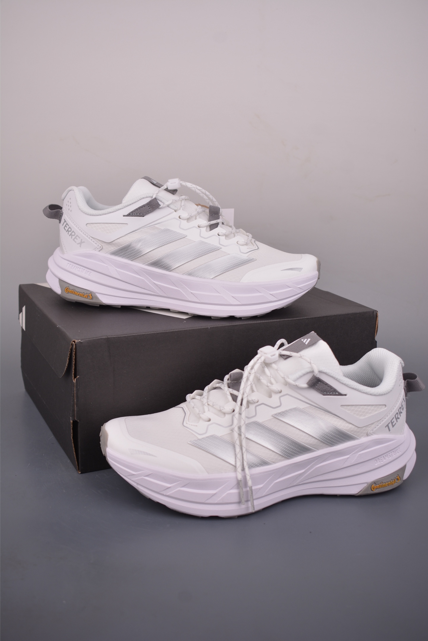 180 adidas TERREX FREEHIKER LT 硬核的薄底徒步鞋 KK1879-Chinese UA Cheap High Quatity Brand Clothes Bags handbags Sneakers wholesale wholesaler seller from China Factory suppliers Fashion Clothing Shoes best Quality Beautiful Price 180 adidas TERREX FREEHIKER LT 硬核的薄底徒步鞋 KK1879