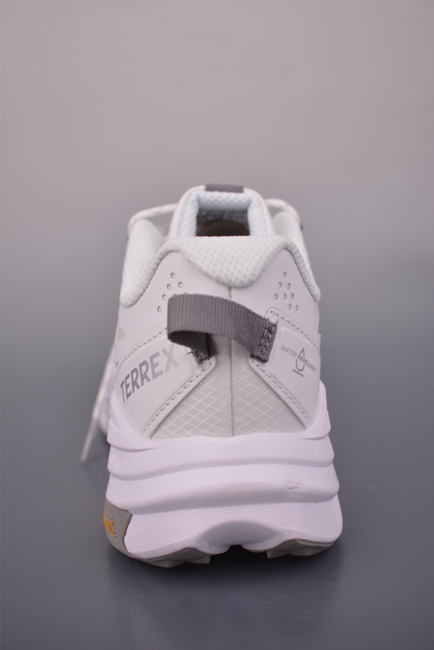 180 adidas TERREX FREEHIKER LT 硬核的薄底徒步鞋 KK1879-Chinese UA Cheap High Quatity Brand Clothes Bags handbags Sneakers wholesale wholesaler seller from China Factory suppliers Fashion Clothing Shoes best Quality Beautiful Price 180 adidas TERREX FREEHIKER LT 硬核的薄底徒步鞋 KK1879