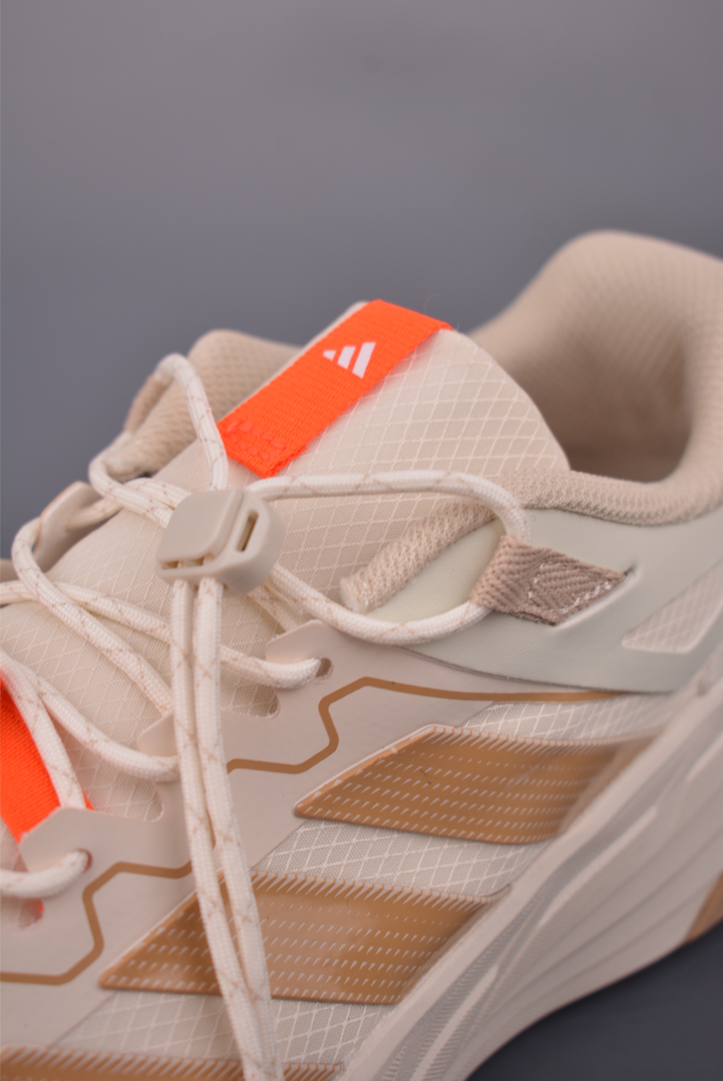 180 adidas TERREX FREEHIKER LT 硬核的薄底徒步鞋 KK4571