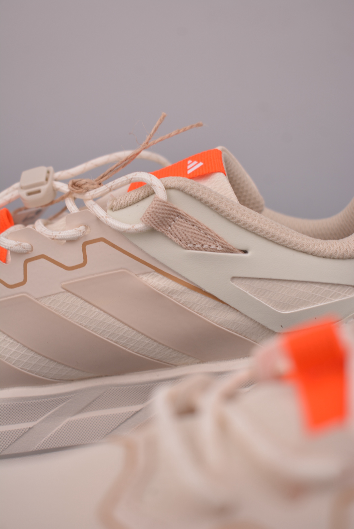 180 adidas TERREX FREEHIKER LT 硬核的薄底徒步鞋 KK4571