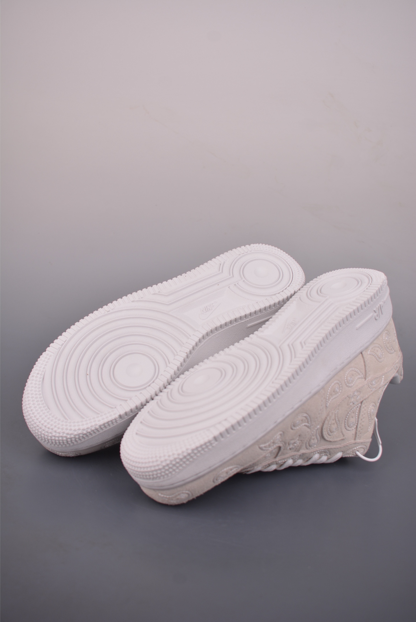 Nike Air Force 1 Low 佩斯利花纹 IU2363-100-Top High Quatity Cheap Sneakers Fashion Clothing Clothes Bags handbags Shoes of all Brand wholesale With The best Quality And Beautiful Price from China Factory Chinese suppliers wholesaler seller Nike Air Force 1 Low 佩斯利花纹 IU2363-100