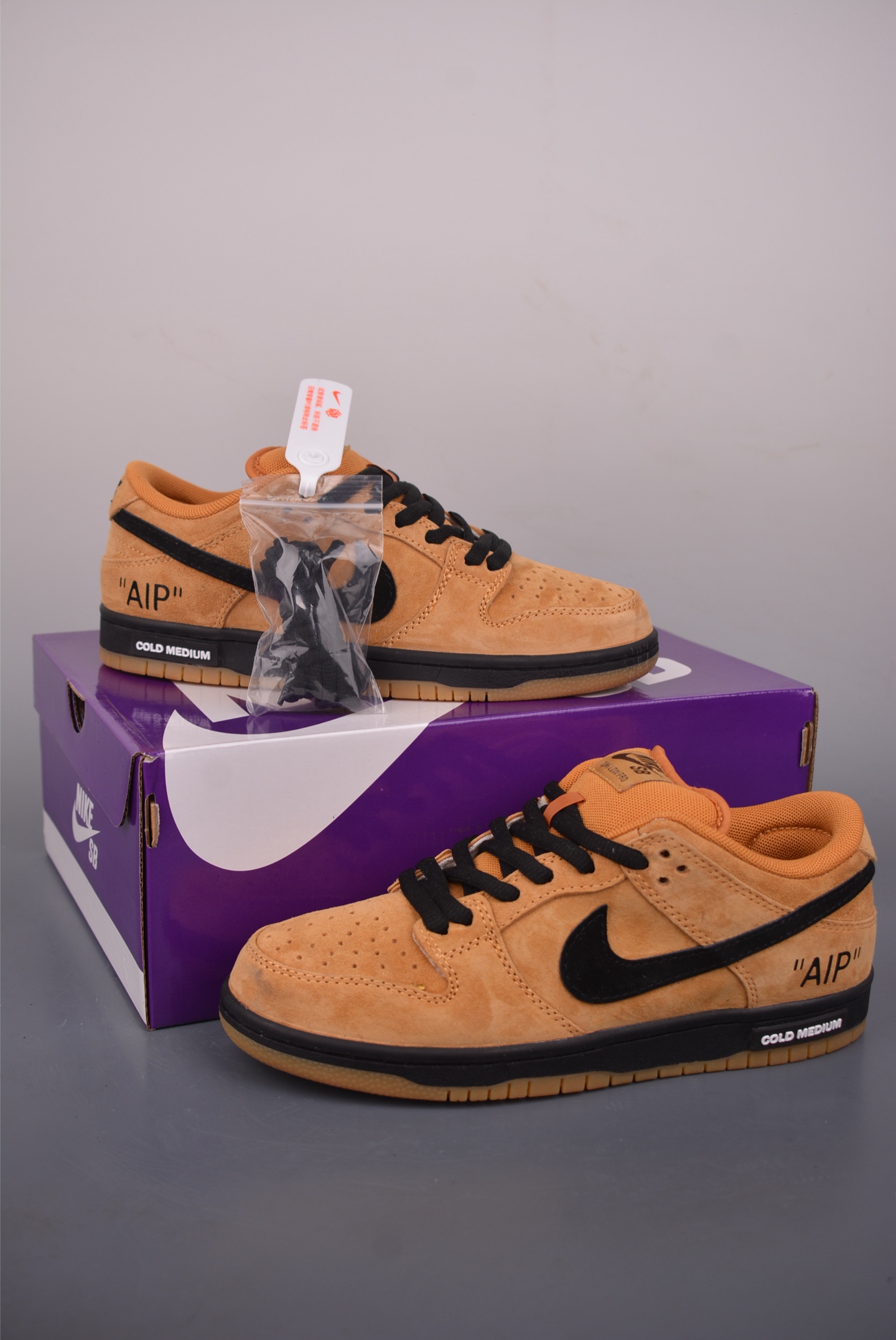 200 Nike SB Dunk Low BQ6817-204-Chinese UA Cheap High Quatity Brand Clothes Bags handbags Sneakers wholesale wholesaler seller from China Factory suppliers Fashion Clothing Shoes best Quality Beautiful Price 200 Nike SB Dunk Low BQ6817-204