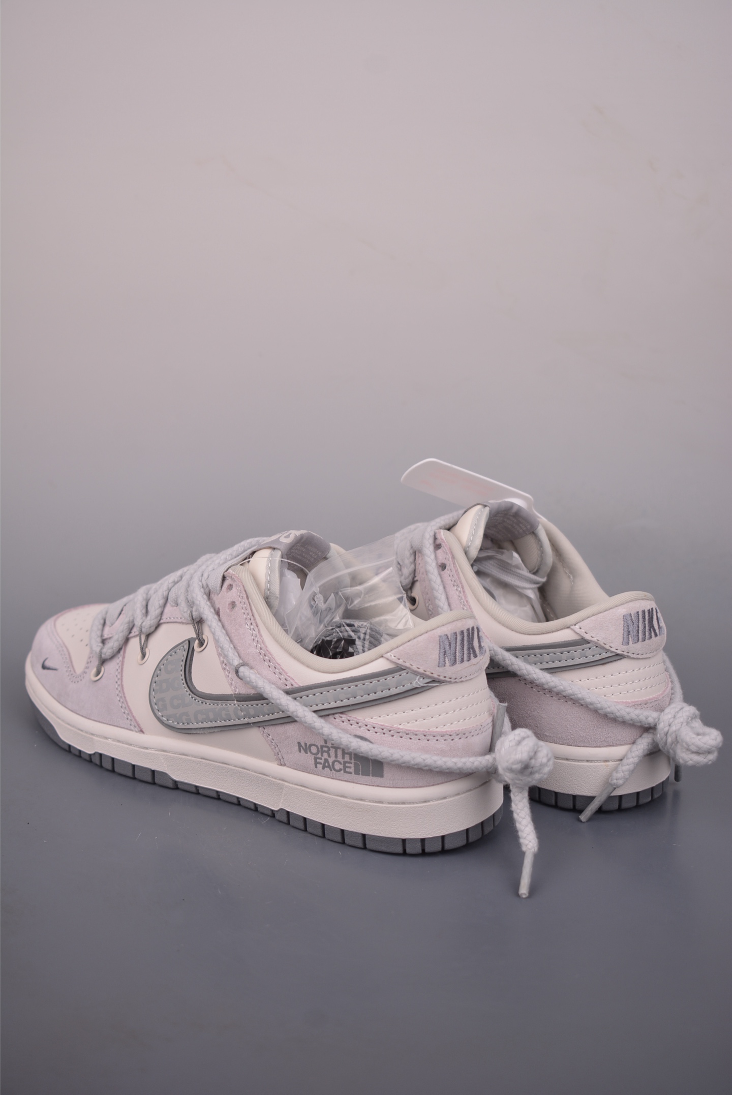 300 Nike SB Dunk Low 北面联名 解构绑带 XX2025-327-Chinese UA Cheap High Quatity Brand Clothes Bags handbags Sneakers wholesale wholesaler seller from China Factory suppliers Fashion Clothing Shoes best Quality Beautiful Price 300 Nike SB Dunk Low 北面联名 解构绑带 XX2025-327