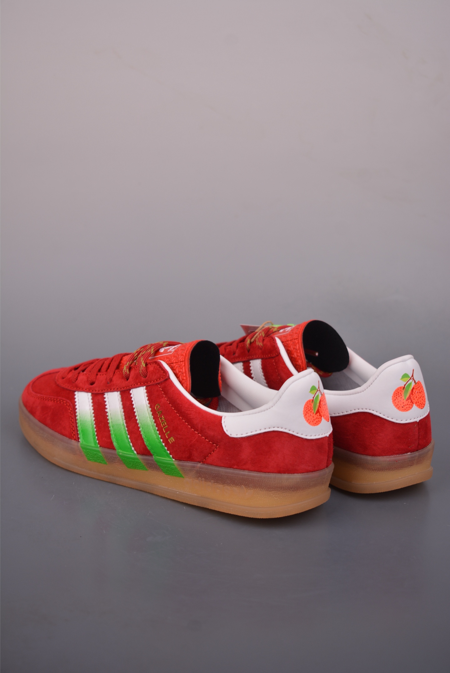 140 adidas Originals Gazelle INdoor 三叶草休闲防滑耐磨低帮板鞋 IE1051
