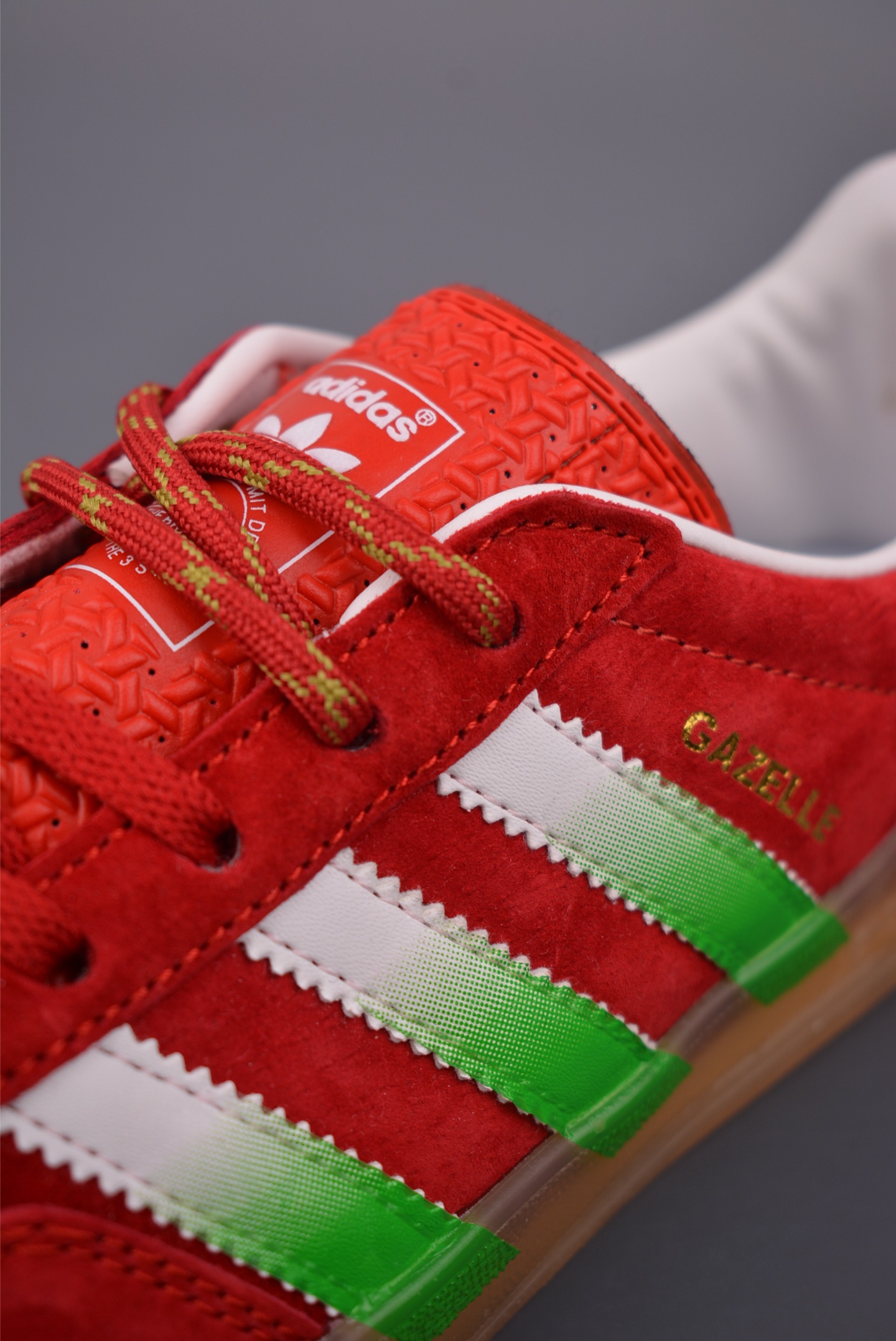 140 adidas Originals Gazelle INdoor 三叶草休闲防滑耐磨低帮板鞋 IE1051