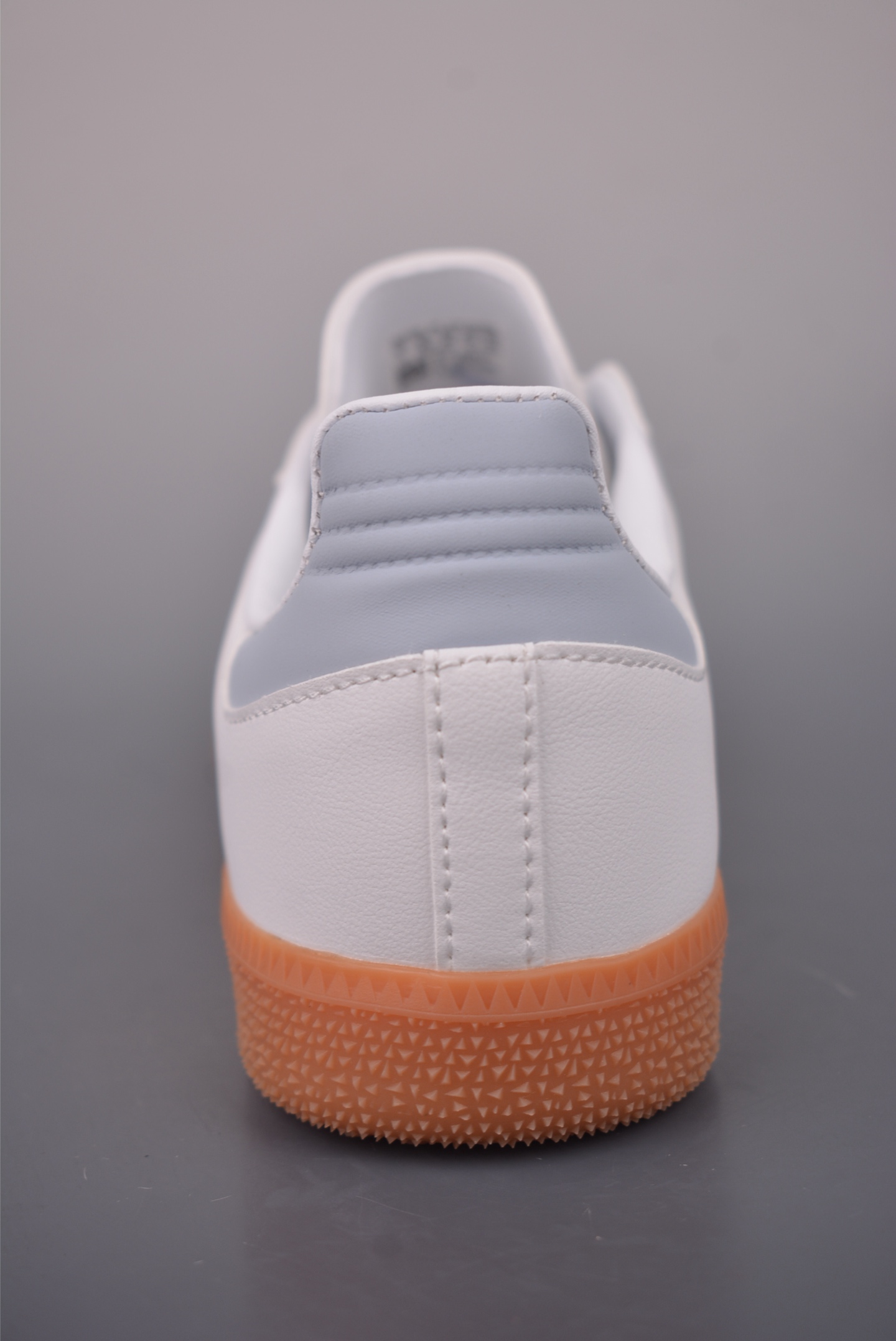 140 Adidas三叶草SAMBA 休闲板鞋 IE0877