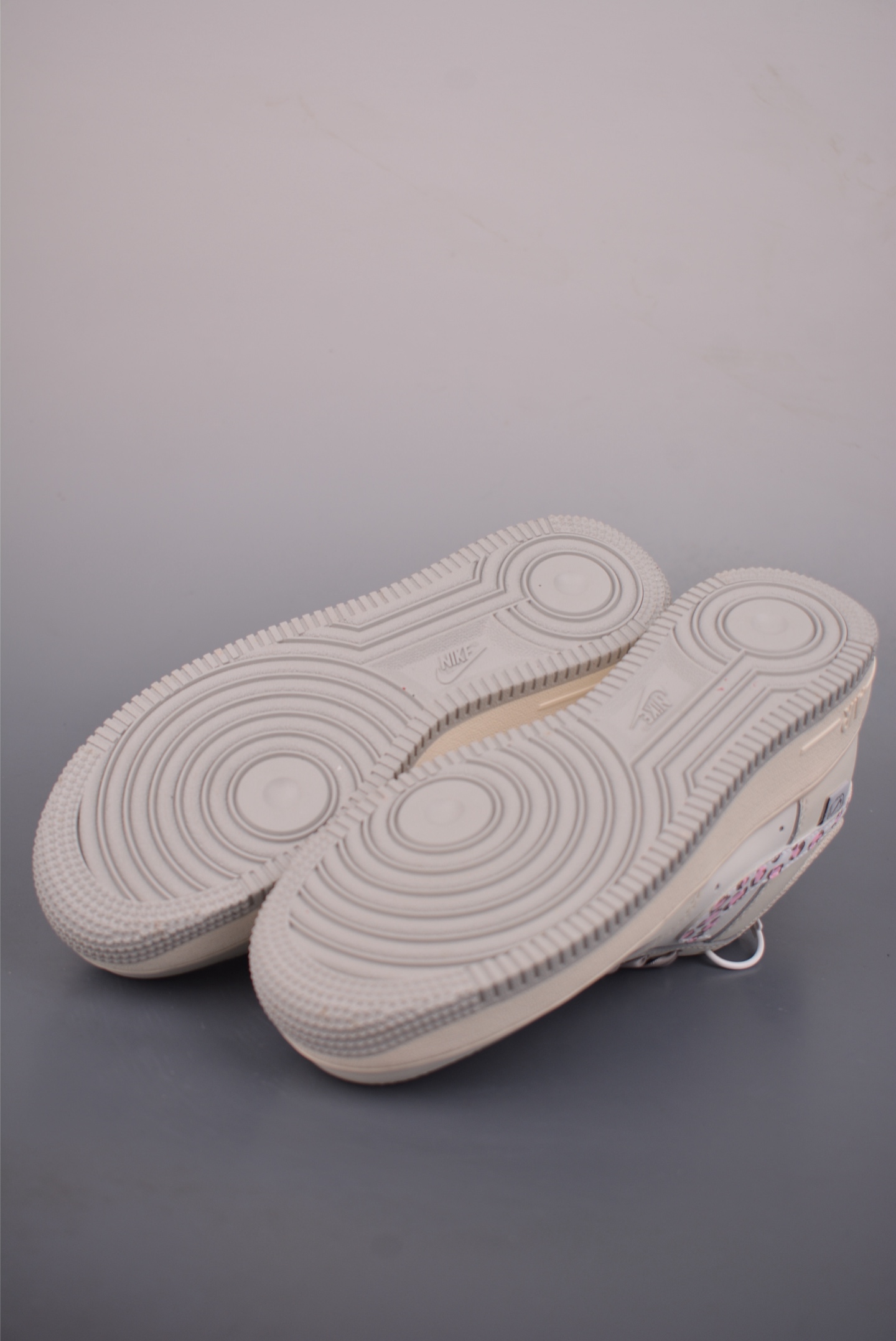 Nike Air Force 1 Low 奶灰豹纹 FB1839-323