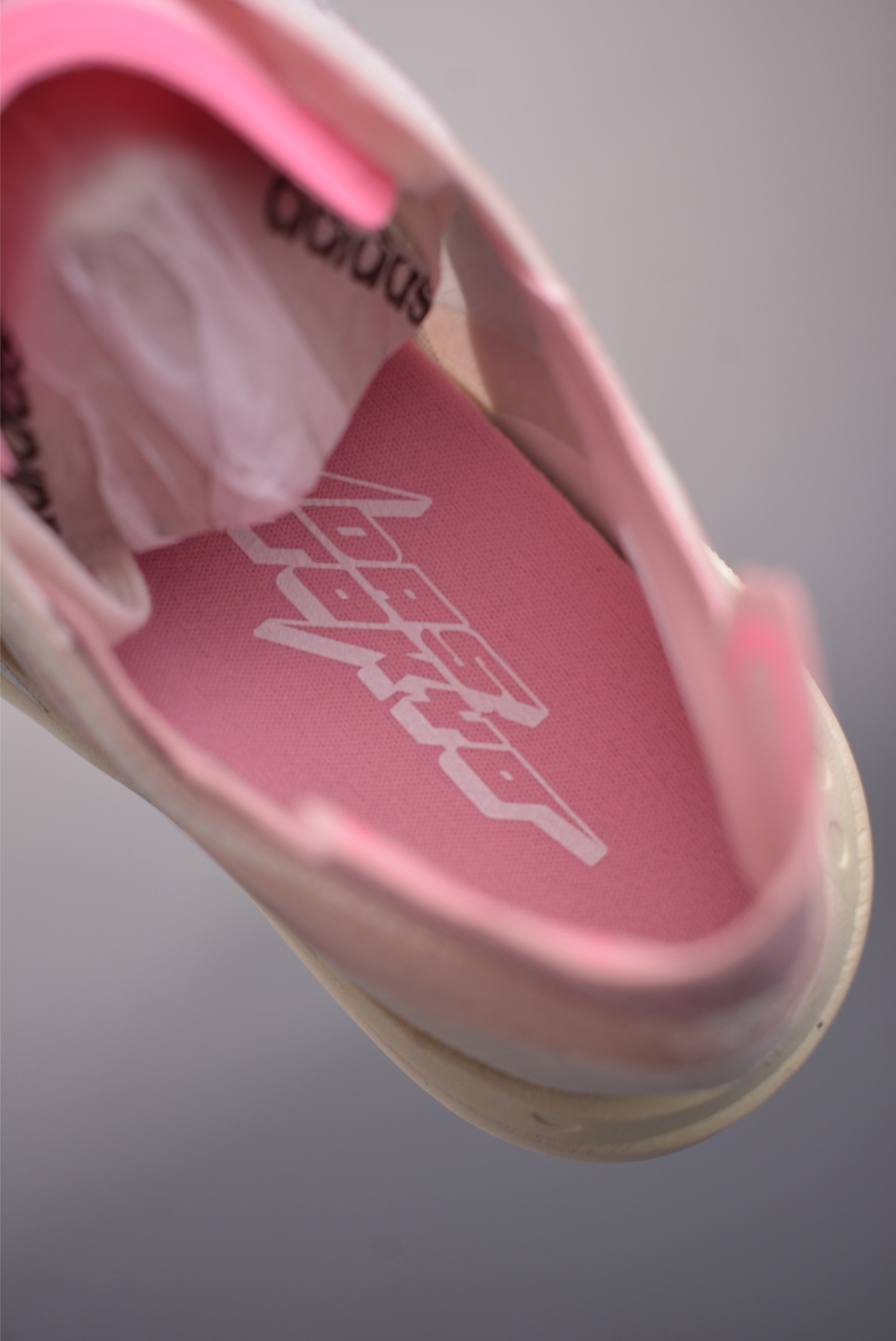 Adidas Adizero Adios PRO 4M 阿迪超轻透气缓震跑鞋 JQ4445-High Quatity Cheap Brand wholesale wholesaler seller Clothes Bags handbags Sneakers Top Fashion Clothing Shoes from China Factory Chinese suppliers best Quality Beautiful Price Adidas Adizero Adios PRO 4M 阿迪超轻透气缓震跑鞋 JQ4445