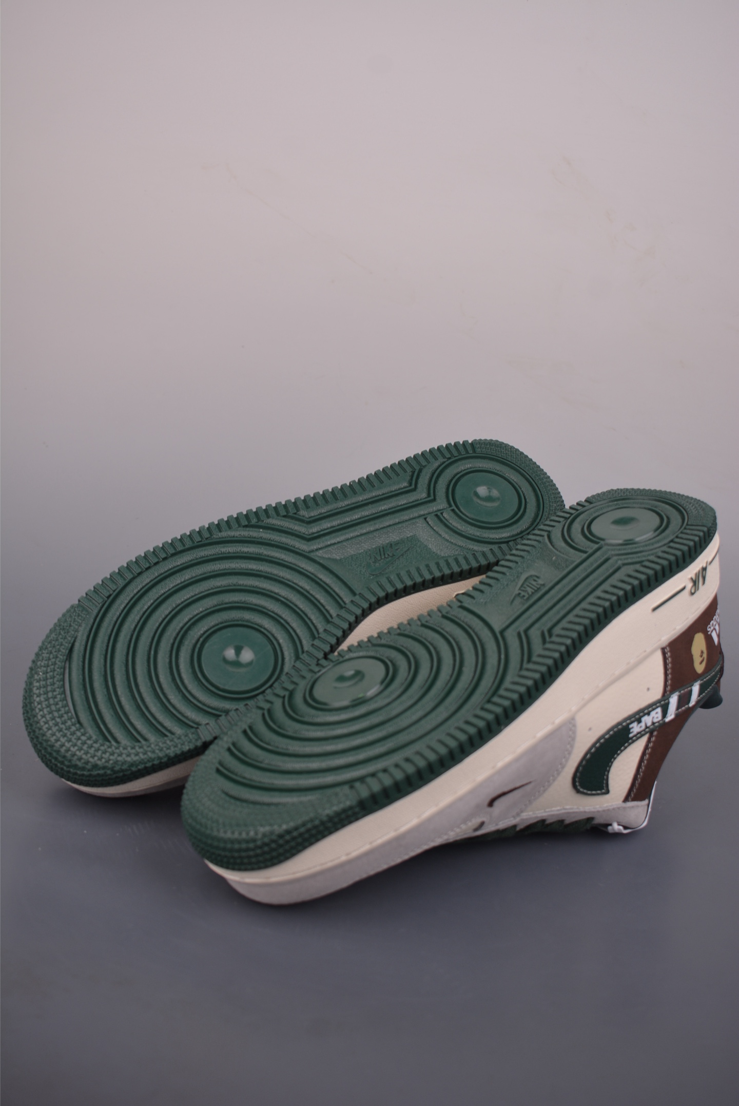 Nike Air Force 1 Low 猿人头联名 SS1979-022-High Quatity Cheap Brand wholesale wholesaler seller Clothes Bags handbags Sneakers Top Fashion Clothing Shoes from China Factory Chinese suppliers best Quality Beautiful Price Nike Air Force 1 Low 猿人头联名 SS1979-022
