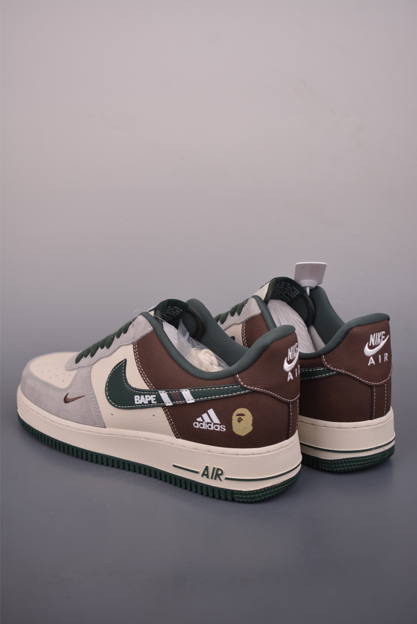 Nike Air Force 1 Low 猿人头联名 SS1979-022-High Quatity Cheap Brand wholesale wholesaler seller Clothes Bags handbags Sneakers Top Fashion Clothing Shoes from China Factory Chinese suppliers best Quality Beautiful Price Nike Air Force 1 Low 猿人头联名 SS1979-022