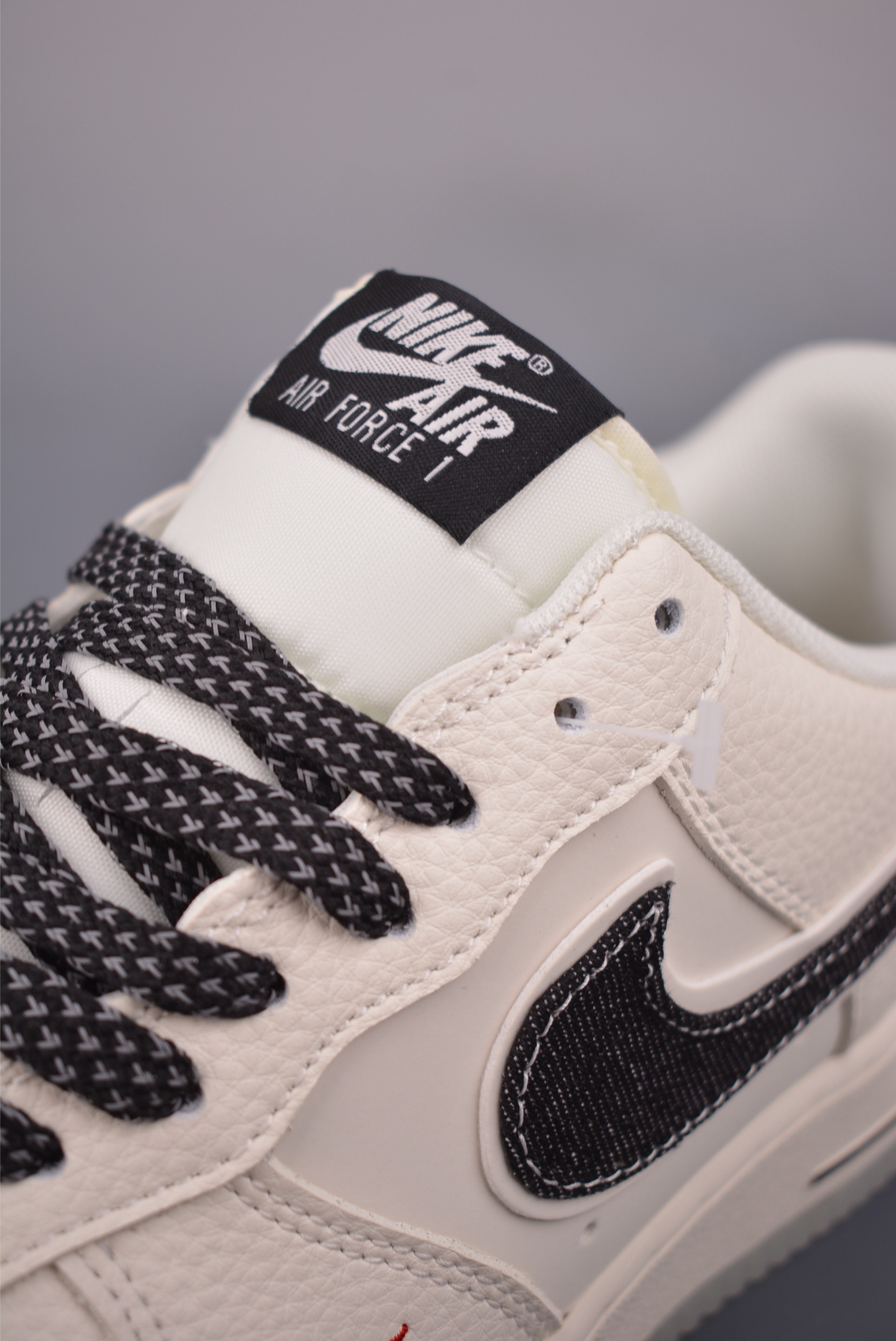 Nike Air Force 1 Low 斯图西联名 DN9688-105