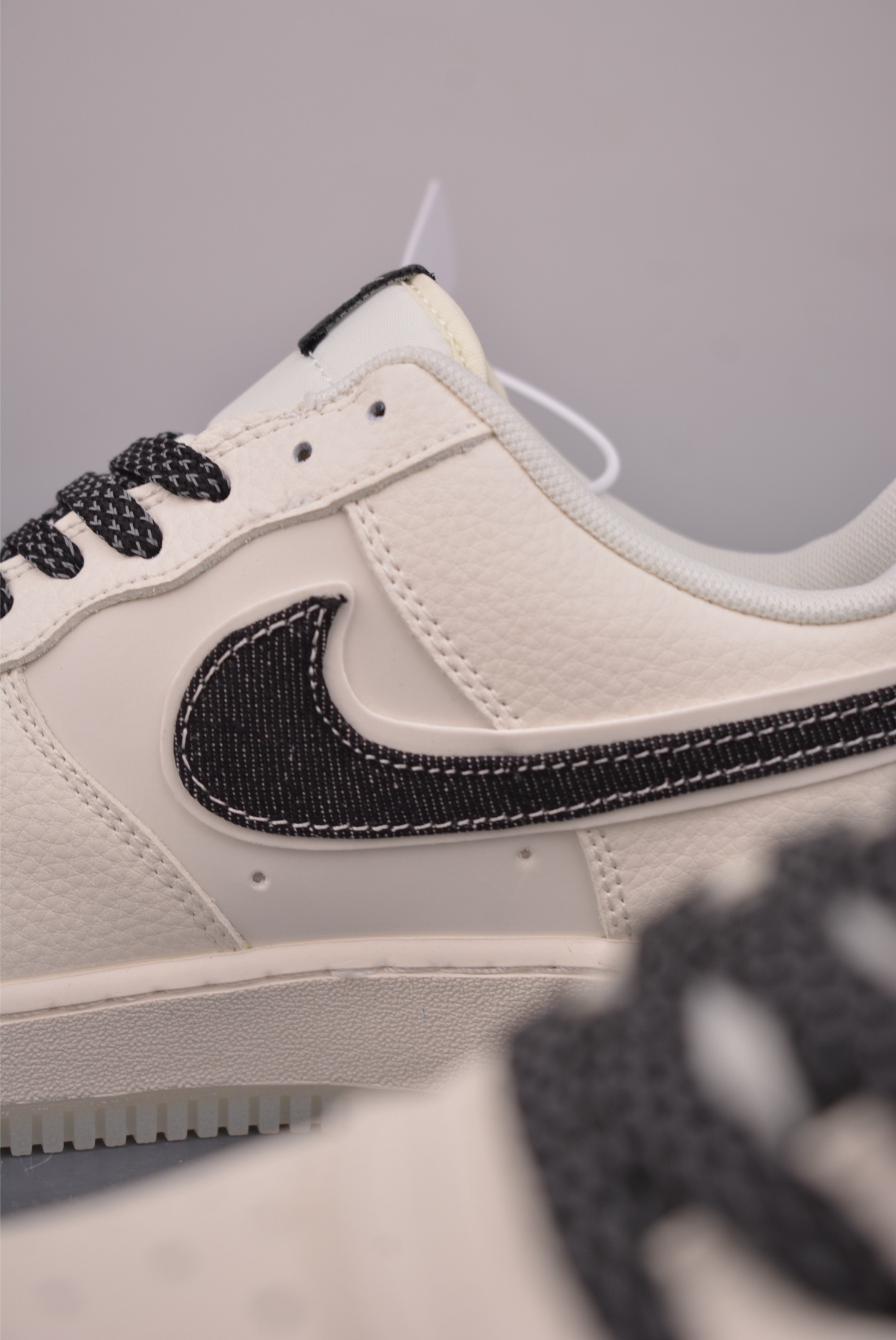 Nike Air Force 1 Low 斯图西联名 DN9688-105