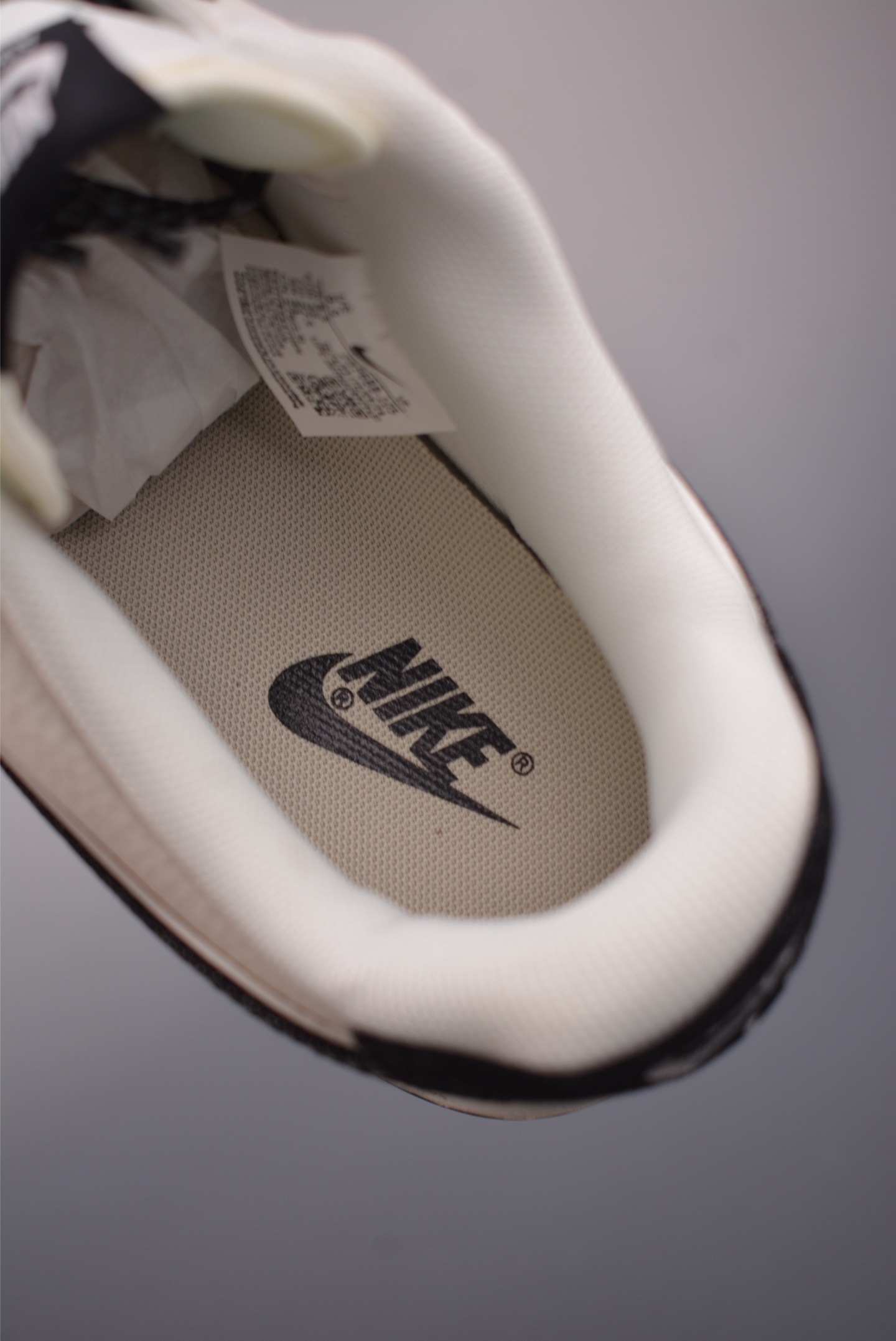 Nike Air Force 1 Low 斯图西联名 DN9688-105