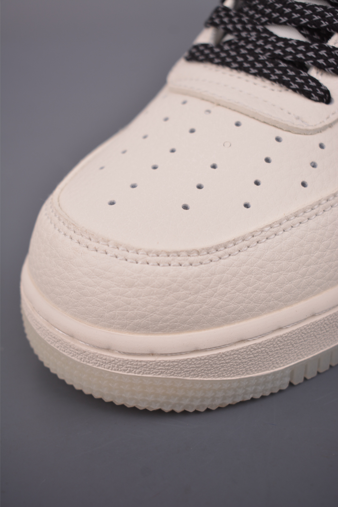 Nike Air Force 1 Low 斯图西联名 DN9688-105