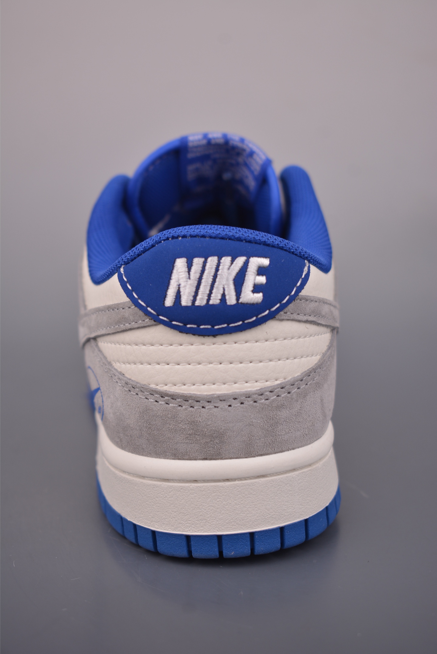 Nike SB Dunk Low Just doit联名 XZ5899-105-High Quatity Cheap Brand wholesale wholesaler seller Clothes Bags handbags Sneakers Top Fashion Clothing Shoes from China Factory Chinese suppliers best Quality Beautiful Price Nike SB Dunk Low Just doit联名 XZ5899-105