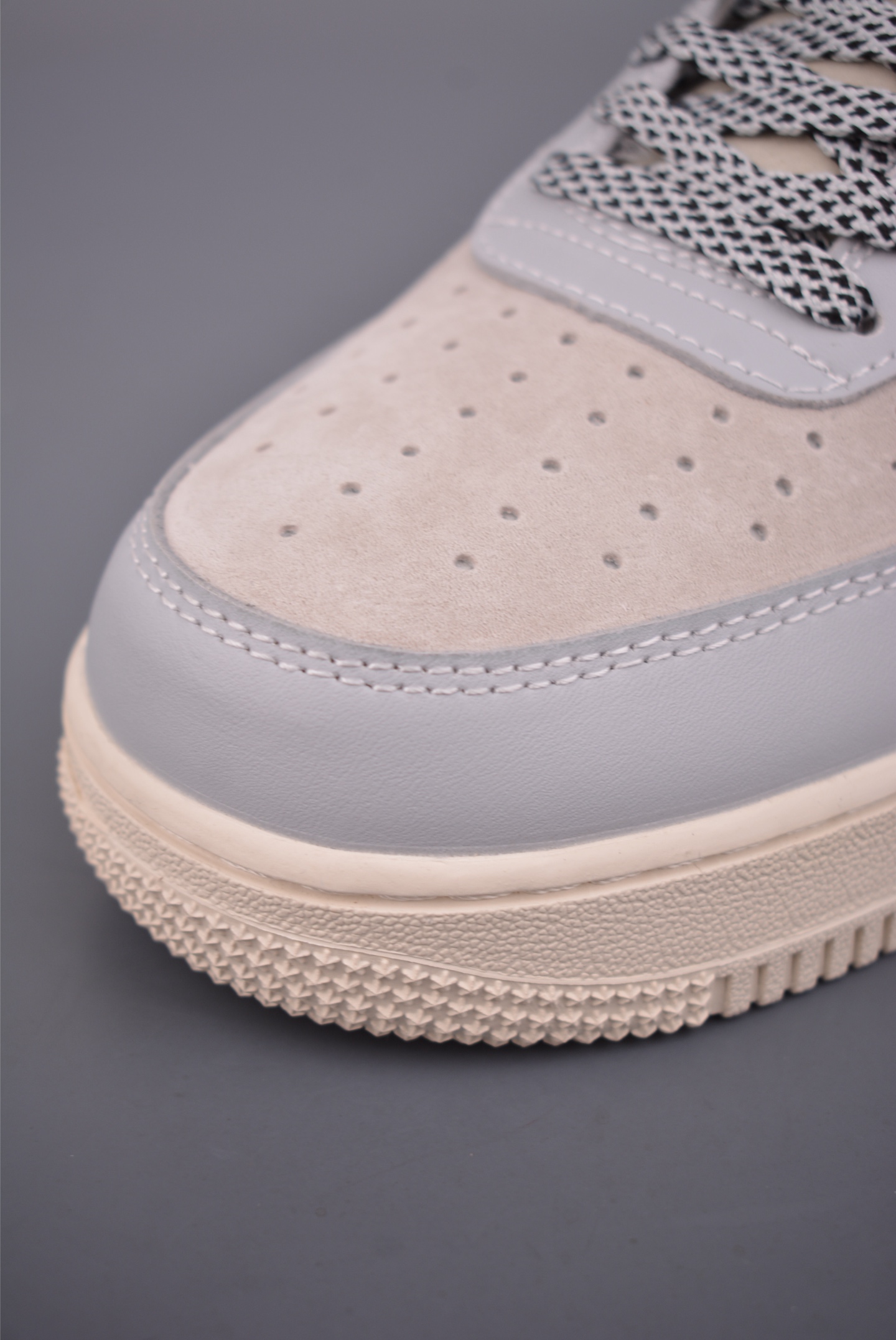 Nike Air Force 1 Low 斯图西联名 DN1688-818