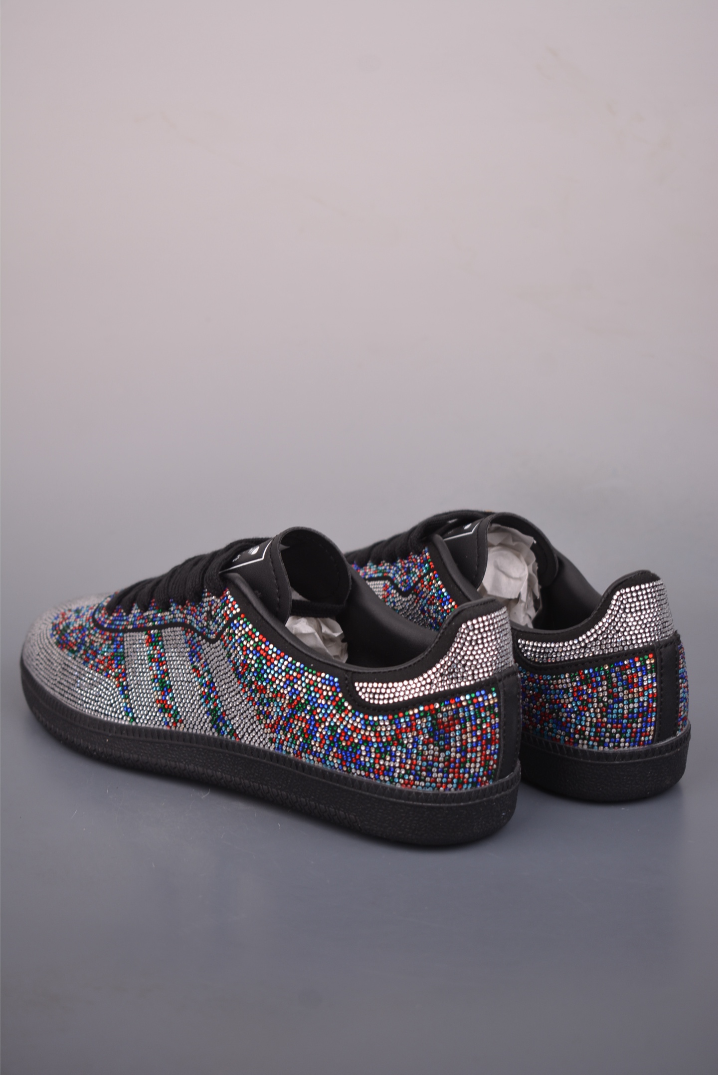 Adidas三叶草SAMBA 满钻 休闲板鞋 KJ2510-High Quatity Cheap Brand wholesale wholesaler seller Clothes Bags handbags Sneakers Top Fashion Clothing Shoes from China Factory Chinese suppliers best Quality Beautiful Price Adidas三叶草SAMBA 满钻 休闲板鞋 KJ2510