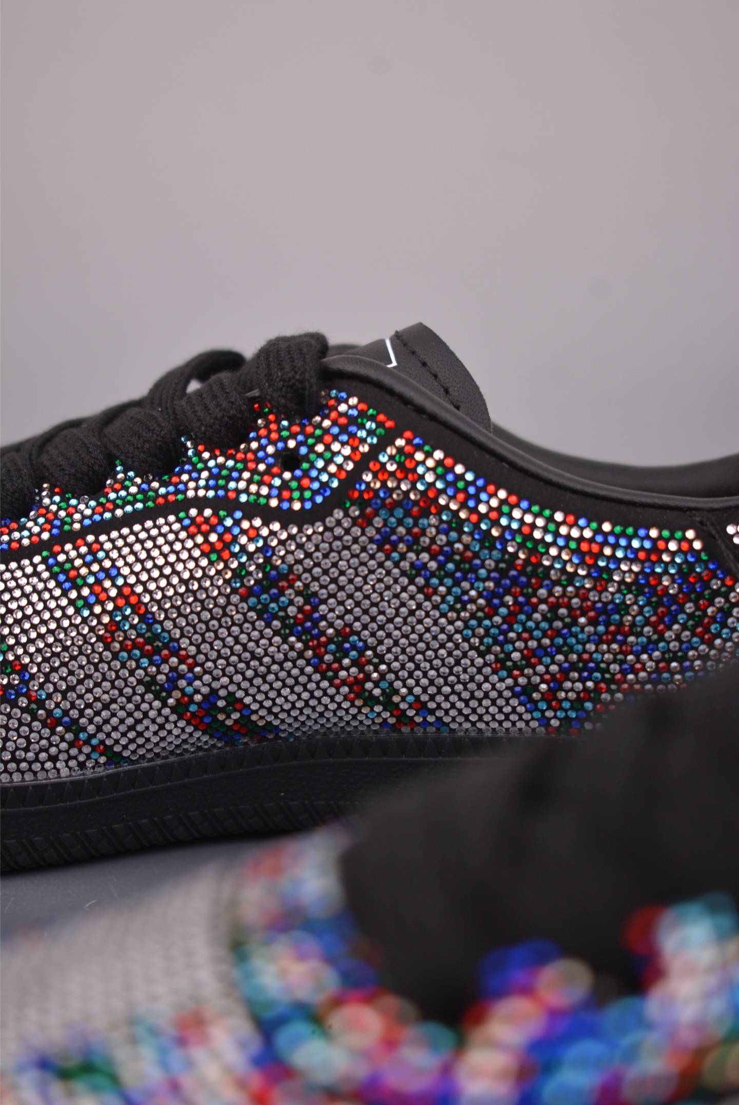 Adidas三叶草SAMBA 满钻 休闲板鞋 KJ2510-High Quatity Cheap Brand wholesale wholesaler seller Clothes Bags handbags Sneakers Top Fashion Clothing Shoes from China Factory Chinese suppliers best Quality Beautiful Price Adidas三叶草SAMBA 满钻 休闲板鞋 KJ2510