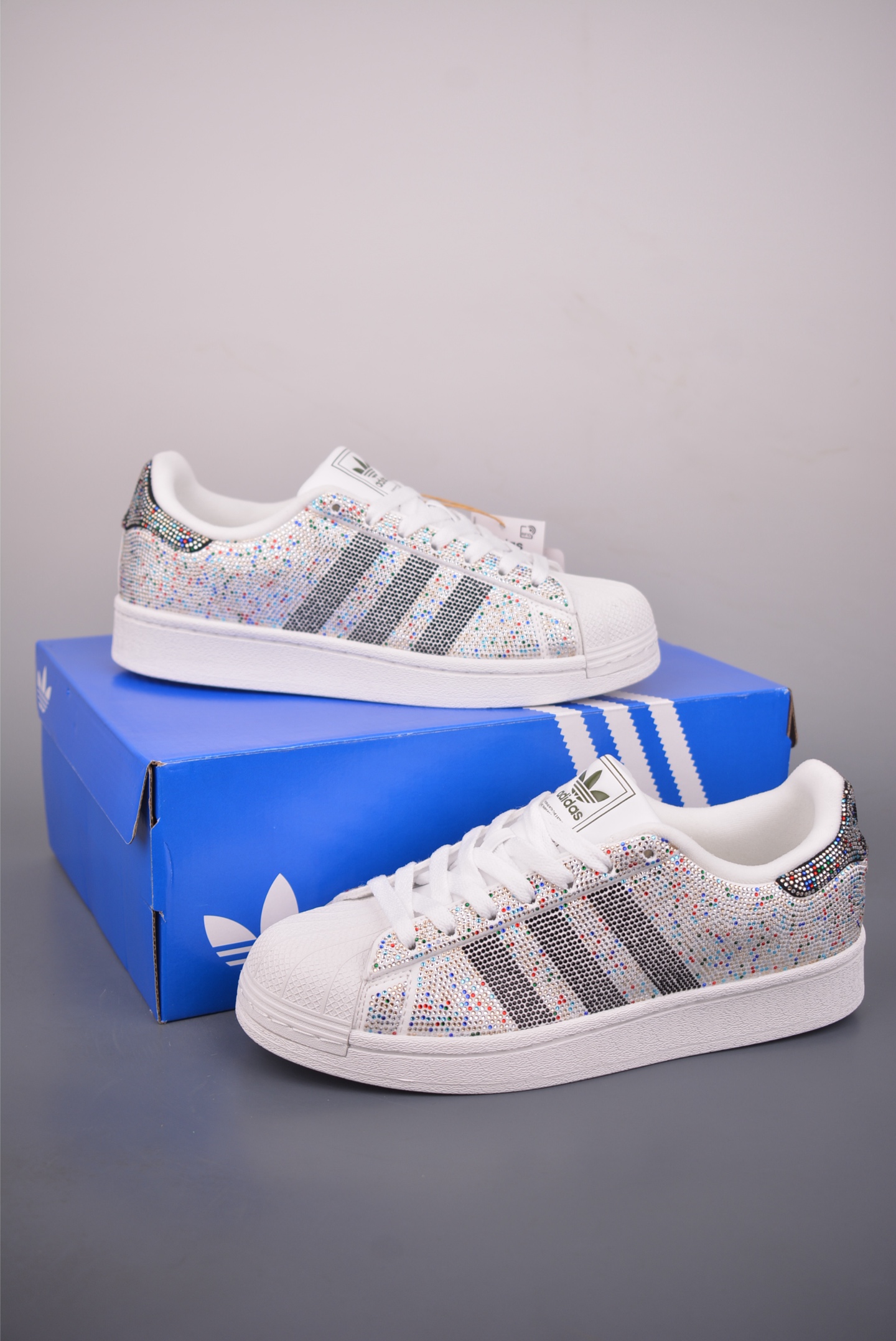 Adidas Originals Superstar 满钻 2026全新版本 贝壳头 IH4202-High Quatity Cheap Brand wholesale wholesaler seller Clothes Bags handbags Sneakers Top Fashion Clothing Shoes from China Factory Chinese suppliers best Quality Beautiful Price Adidas Originals Superstar 满钻 2026全新版本 贝壳头 IH4202