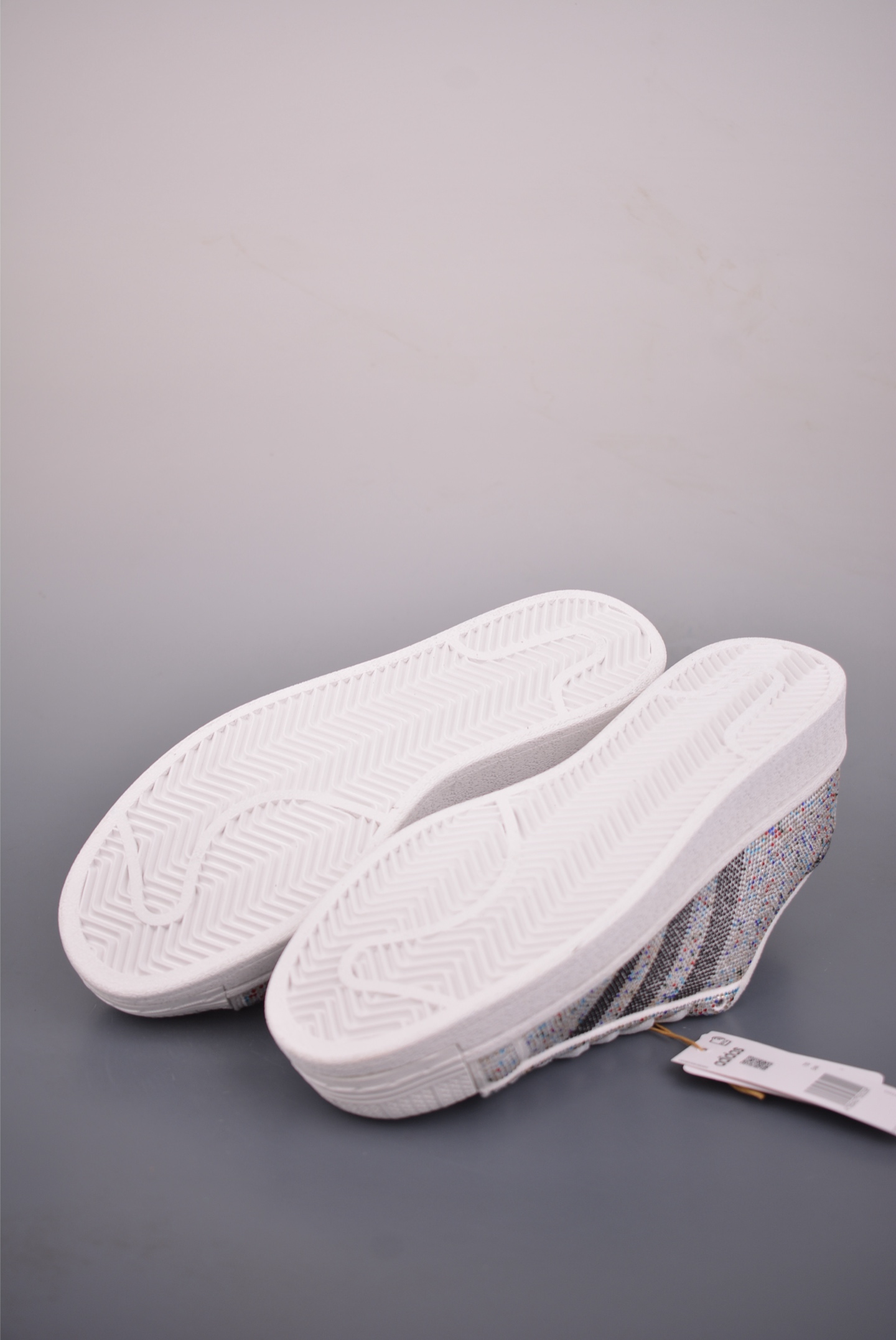 Adidas Originals Superstar 满钻 2026全新版本 贝壳头 IH4202-High Quatity Cheap Brand wholesale wholesaler seller Clothes Bags handbags Sneakers Top Fashion Clothing Shoes from China Factory Chinese suppliers best Quality Beautiful Price Adidas Originals Superstar 满钻 2026全新版本 贝壳头 IH4202