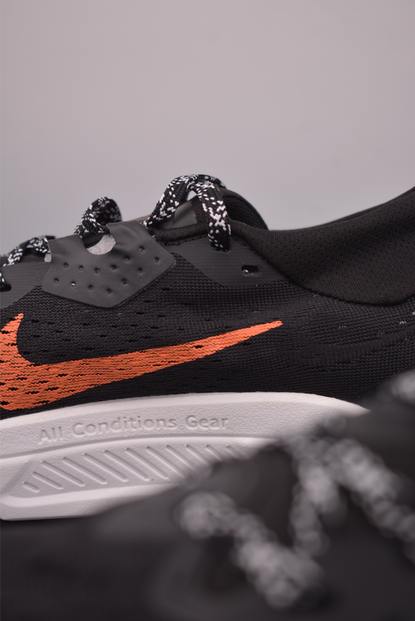Nike ACG ZEGAMA TRAIL 越野跑步鞋 版本 登月兼顾迅疾外观和稳固脚感 HV8113-114-High Quatity Cheap Brand wholesale wholesaler seller Clothes Bags handbags Sneakers Top Fashion Clothing Shoes from China Factory Chinese suppliers best Quality Beautiful Price Nike ACG ZEGAMA TRAIL 越野跑步鞋 版本 登月兼顾迅疾外观和稳固脚感 HV8113-114
