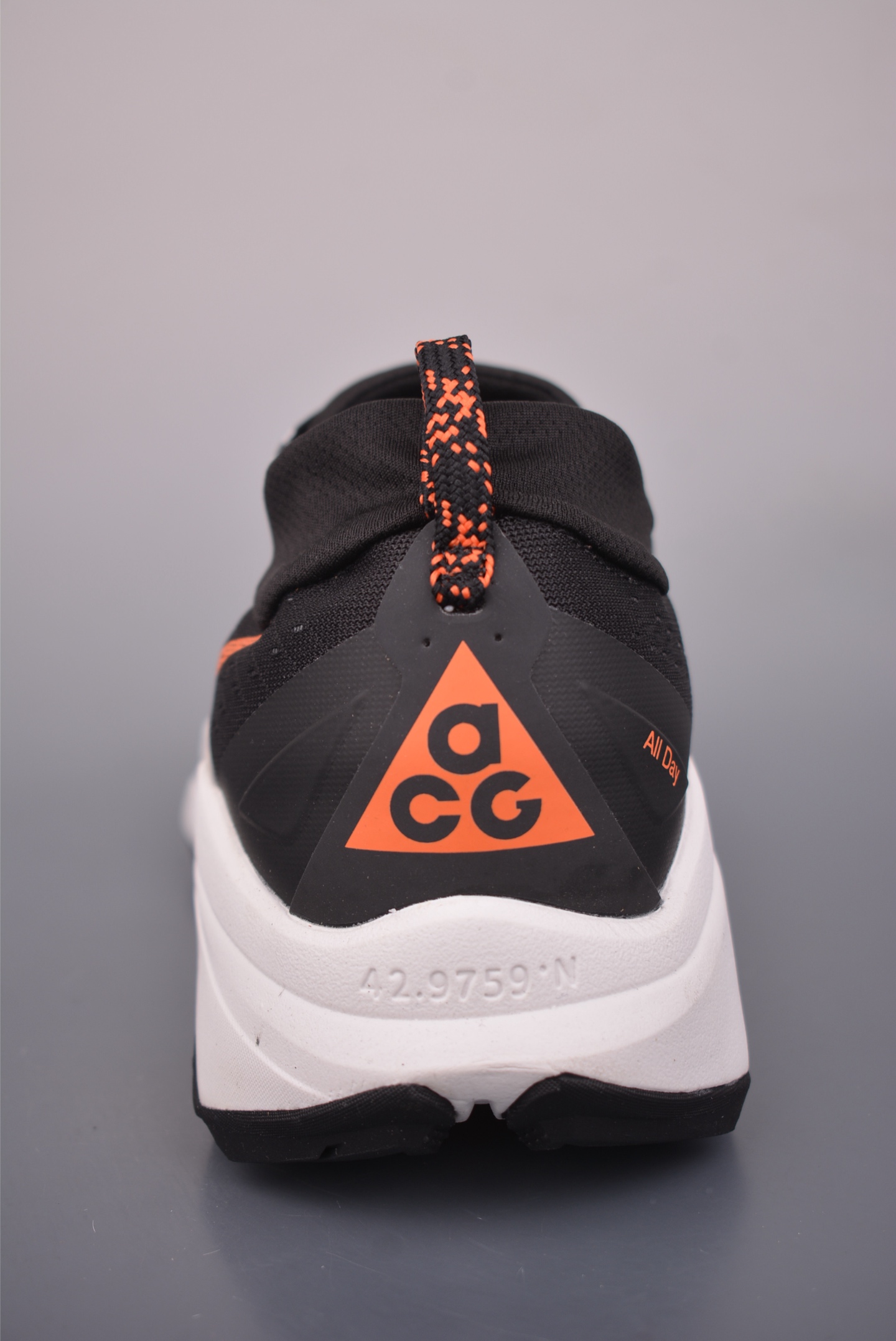 Nike ACG ZEGAMA TRAIL 越野跑步鞋 版本 登月兼顾迅疾外观和稳固脚感 HV8113-114-High Quatity Cheap Brand wholesale wholesaler seller Clothes Bags handbags Sneakers Top Fashion Clothing Shoes from China Factory Chinese suppliers best Quality Beautiful Price Nike ACG ZEGAMA TRAIL 越野跑步鞋 版本 登月兼顾迅疾外观和稳固脚感 HV8113-114