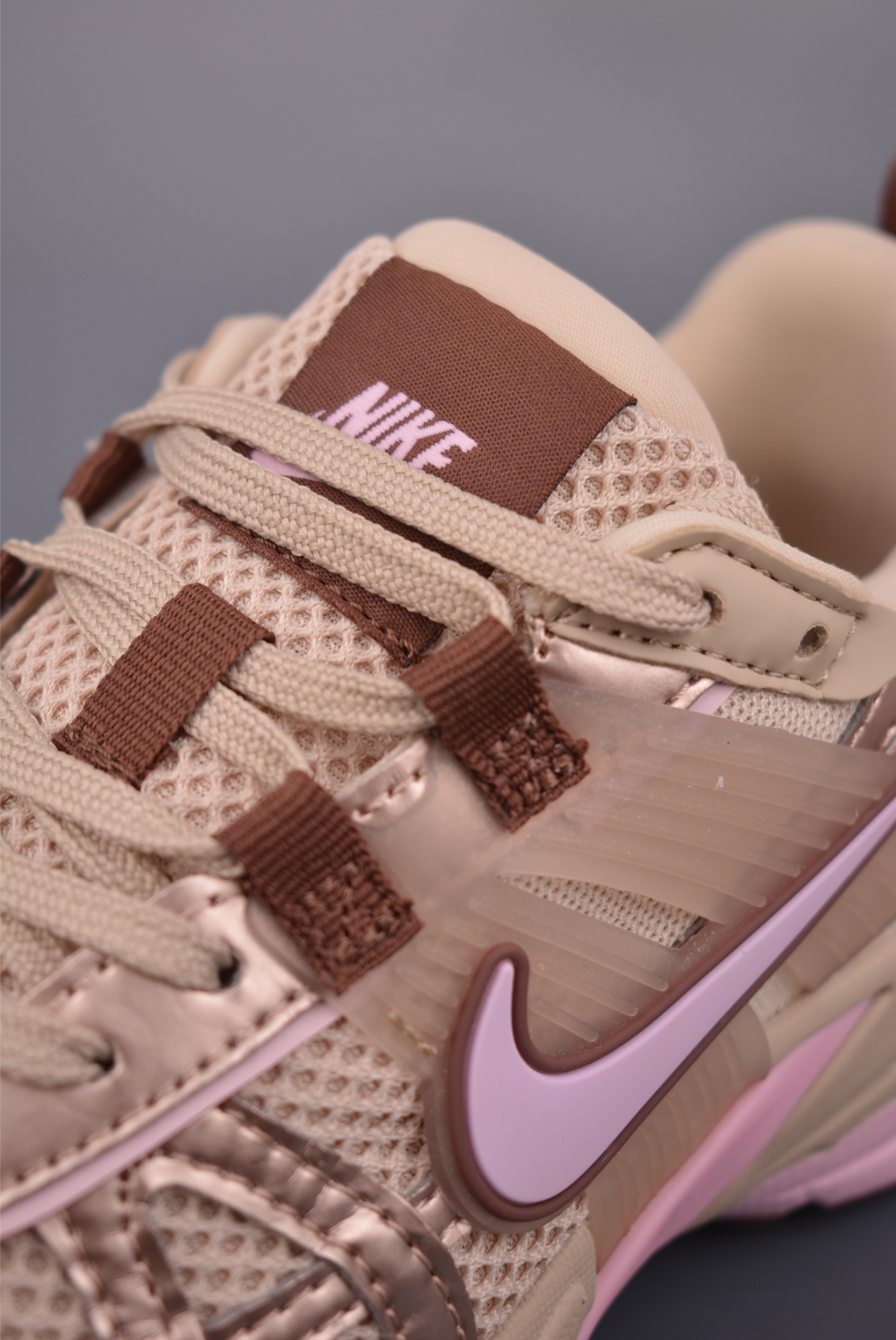 NIKE V2K Runtekk 版本 减震防滑复古低帮跑步鞋 FD0736-115