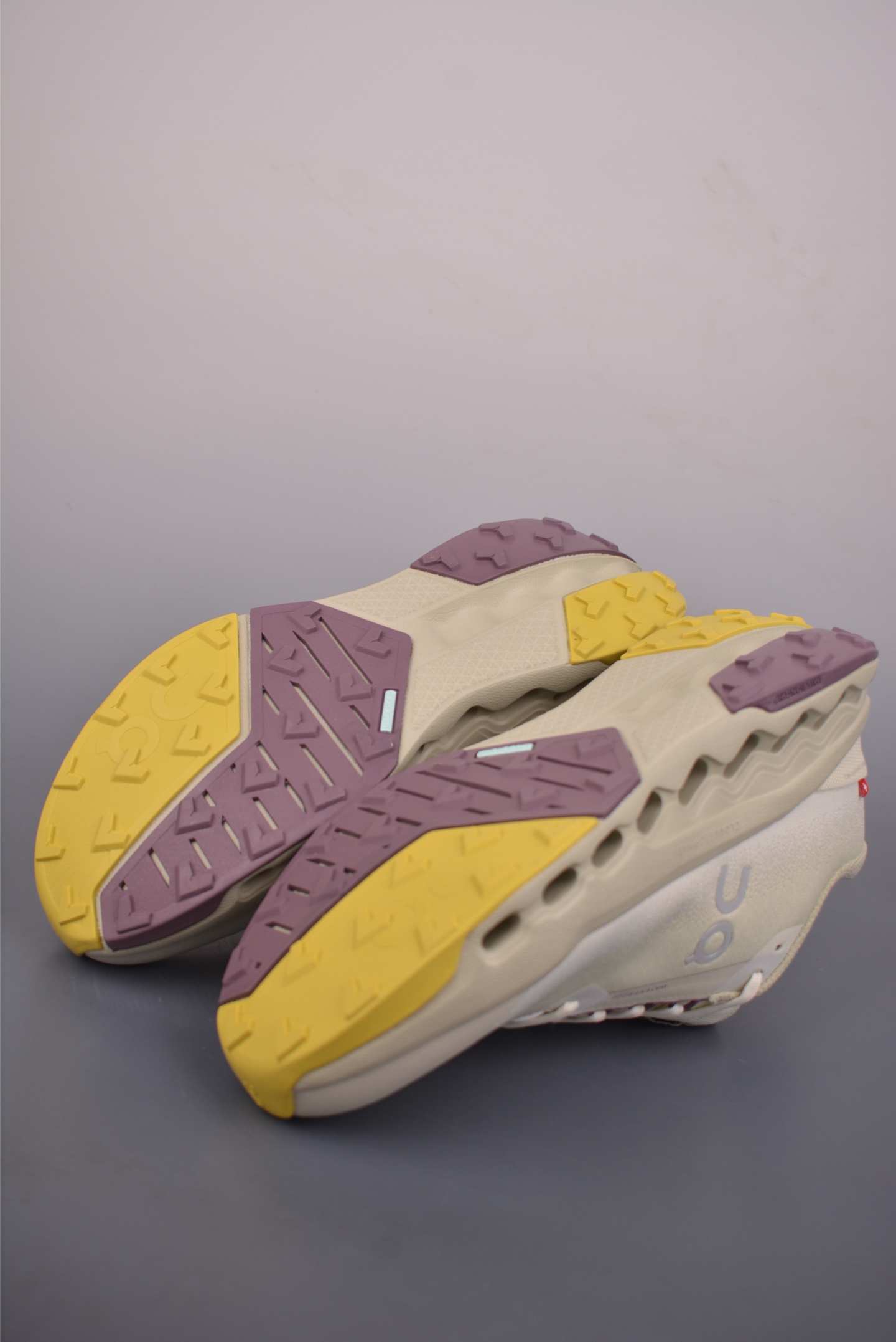 On昂跑 Cloudsurier Trail 2 WP 户外街头机能风跑步鞋 3MF301247251-High Quatity Cheap Brand wholesale wholesaler seller Clothes Bags handbags Sneakers Top Fashion Clothing Shoes from China Factory Chinese suppliers best Quality Beautiful Price On昂跑 Cloudsurier Trail 2 WP 户外街头机能风跑步鞋 3MF301247251
