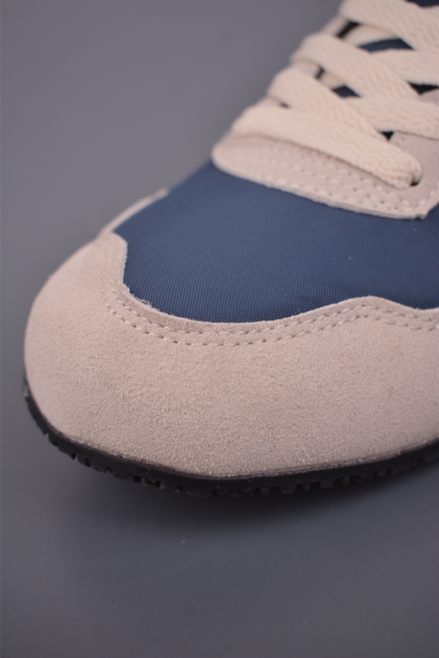 Onitsuka Serrano 系列 亚瑟士鬼冢虎 复古经典板鞋 1183B400-406-High Quatity Cheap Brand wholesale wholesaler seller Clothes Bags handbags Sneakers Top Fashion Clothing Shoes from China Factory Chinese suppliers best Quality Beautiful Price Onitsuka Serrano 系列 亚瑟士鬼冢虎 复古经典板鞋 1183B400-406