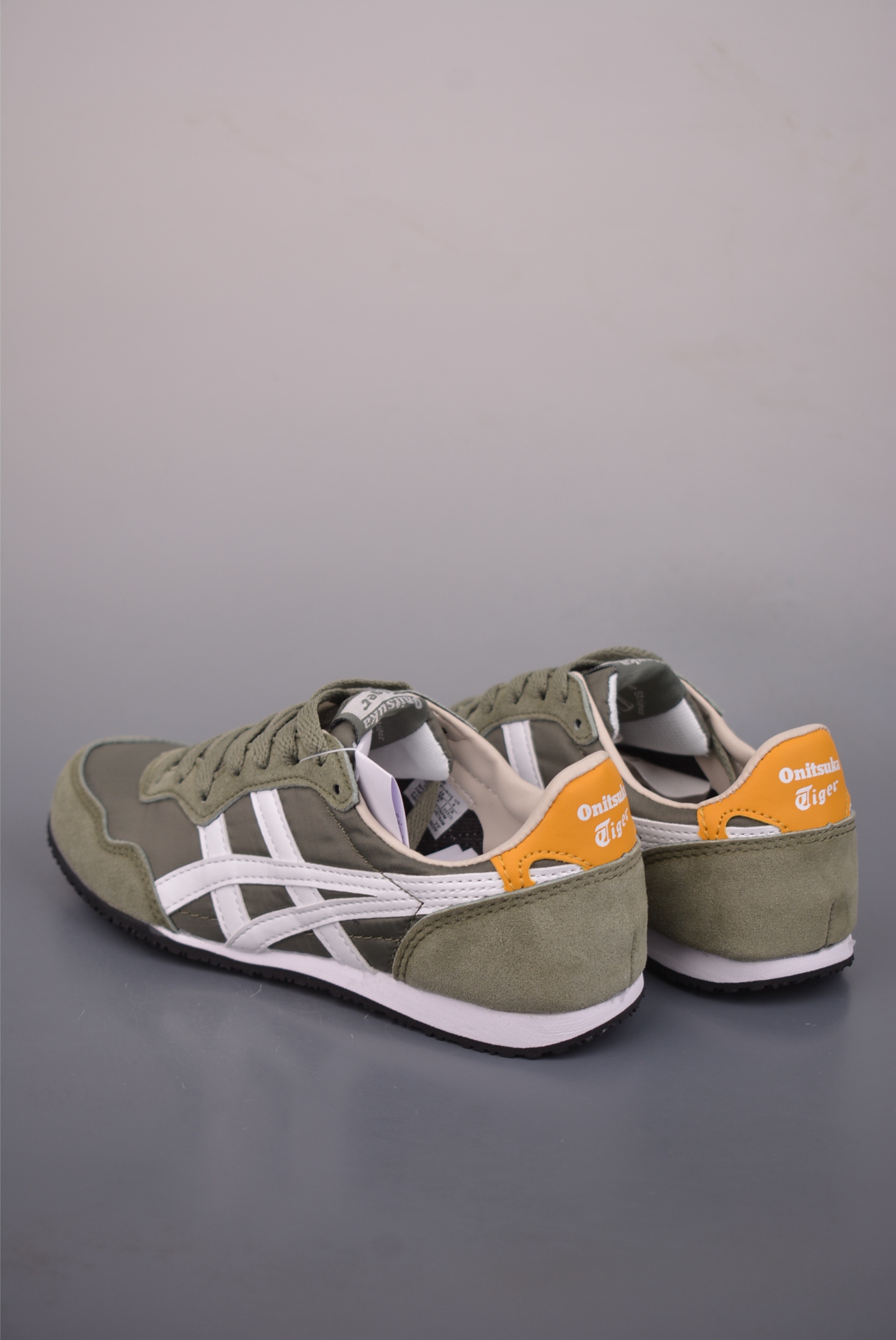 Onitsuka Serrano 系列 亚瑟士鬼冢虎 复古经典板鞋 1183B400-304-High Quatity Cheap Brand wholesale wholesaler seller Clothes Bags handbags Sneakers Top Fashion Clothing Shoes from China Factory Chinese suppliers best Quality Beautiful Price Onitsuka Serrano 系列 亚瑟士鬼冢虎 复古经典板鞋 1183B400-304