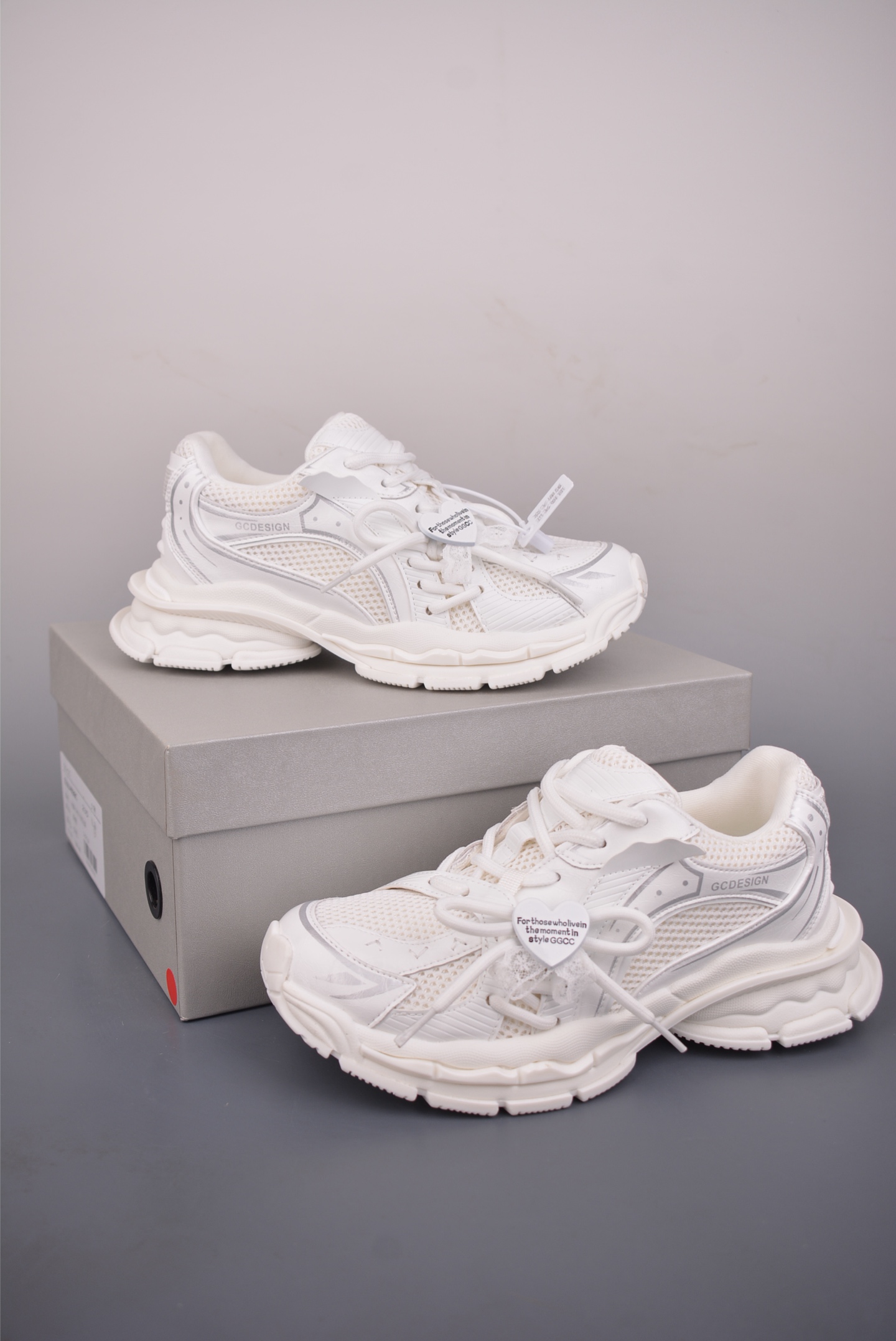 GG-CC GG-CC Chunky Low 厚底增高运动老爹鞋 G25X8557B-High Quatity Cheap Brand wholesale wholesaler seller Clothes Bags handbags Sneakers Top Fashion Clothing Shoes from China Factory Chinese suppliers best Quality Beautiful Price GG-CC GG-CC Chunky Low 厚底增高运动老爹鞋 G25X8557B