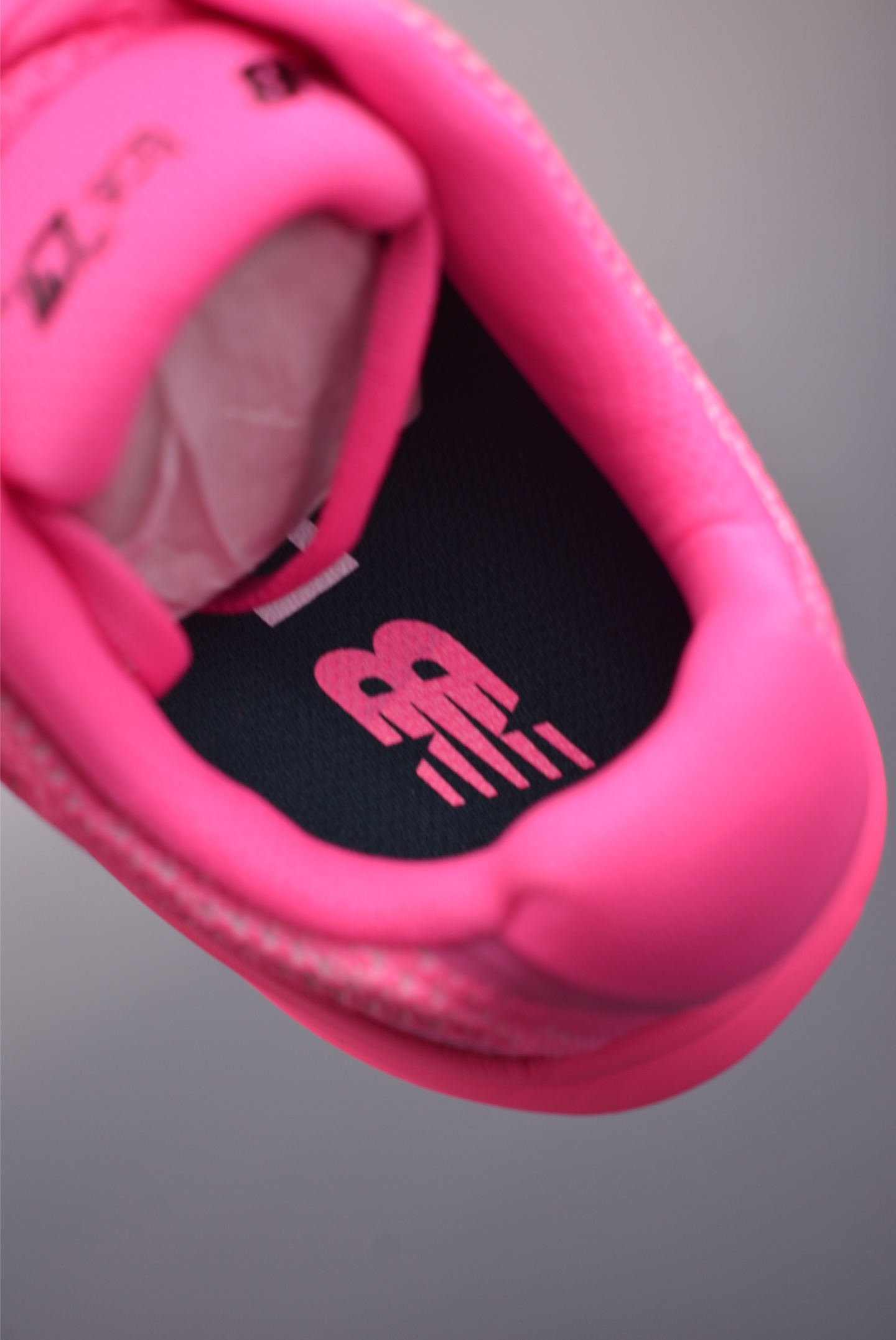 New Balance NB Fresh Foam Evoz v2舒适耐磨低帮跑步鞋 M10802XQ-High Quatity Cheap Brand wholesale wholesaler seller Clothes Bags handbags Sneakers Top Fashion Clothing Shoes from China Factory Chinese suppliers best Quality Beautiful Price New Balance NB Fresh Foam Evoz v2舒适耐磨低帮跑步鞋 M10802XQ