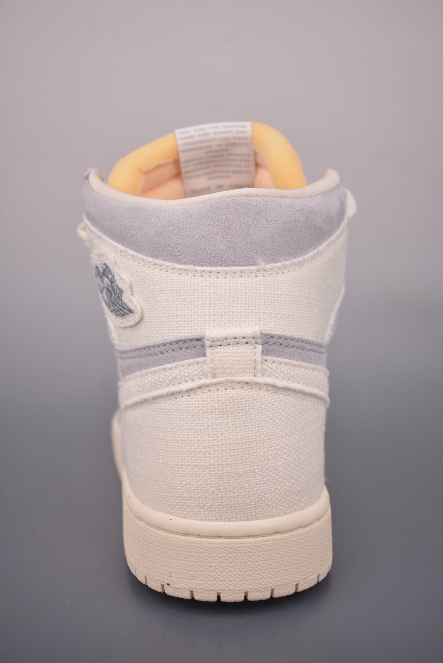 Jordan Air Jordan 1 High 米灰 莞产原底面 FD8636-011-High Quatity Cheap Brand wholesale wholesaler seller Clothes Bags handbags Sneakers Top Fashion Clothing Shoes from China Factory Chinese suppliers best Quality Beautiful Price Jordan Air Jordan 1 High 米灰 莞产原底面 FD8636-011