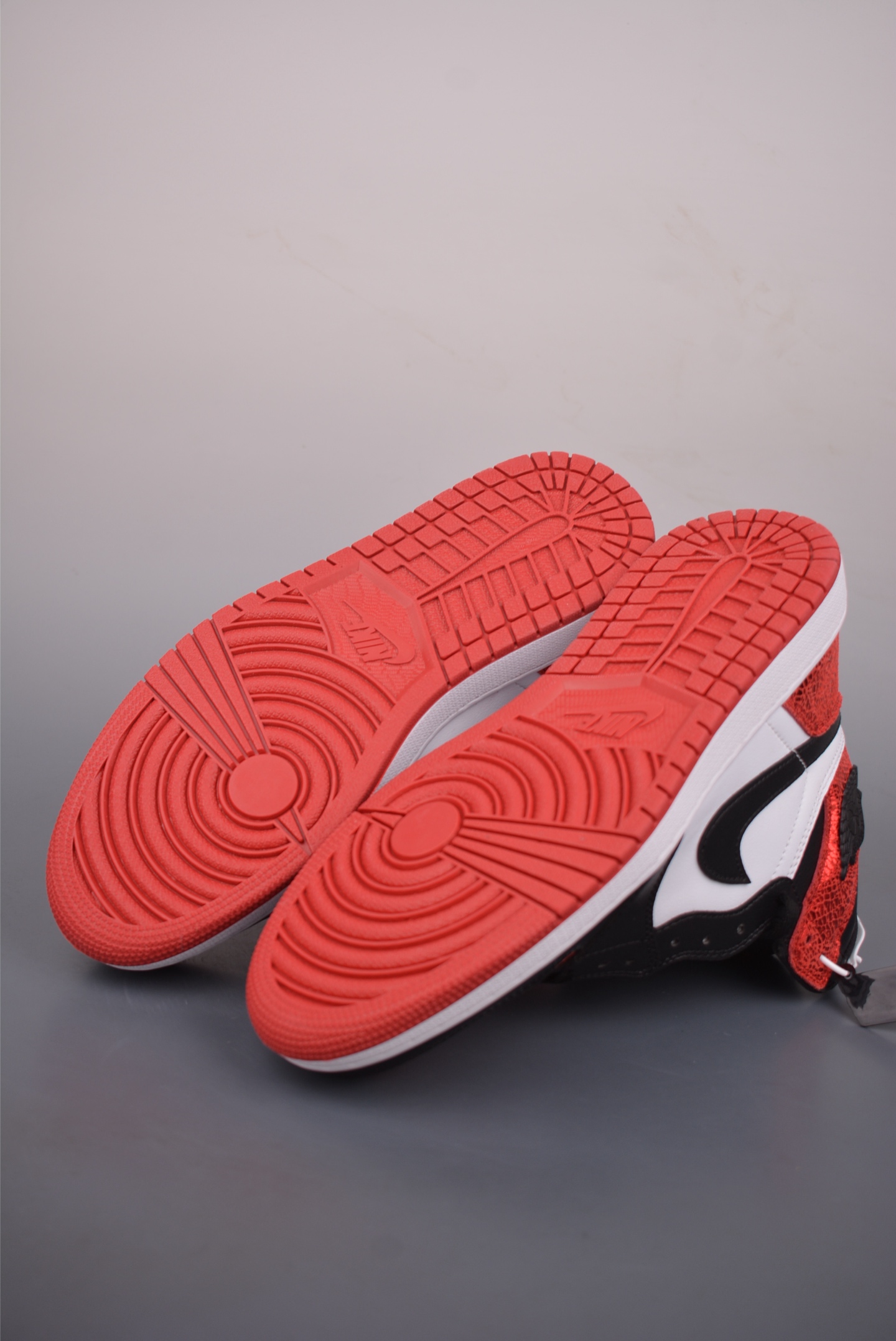 Jordan Air Jordan 1 High 白红黑 FD2596-602