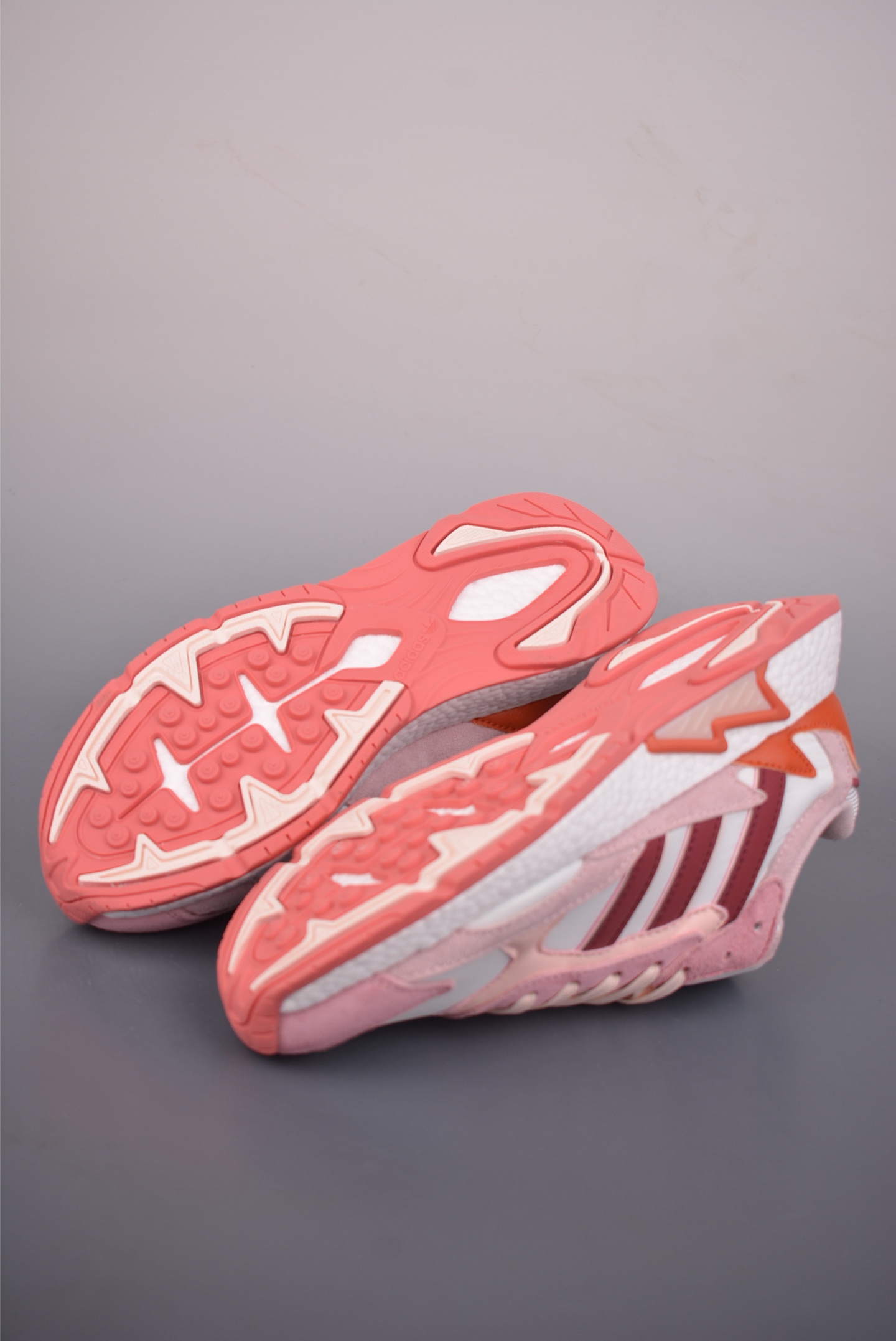 Adidas Originals TRESCRUN BR BOOST全掌真爆 耐磨缓震休闲运动跑鞋 FV4715-High Quatity Cheap Brand wholesale wholesaler seller Clothes Bags handbags Sneakers Top Fashion Clothing Shoes from China Factory Chinese suppliers best Quality Beautiful Price Adidas Originals TRESCRUN BR BOOST全掌真爆 耐磨缓震休闲运动跑鞋 FV4715