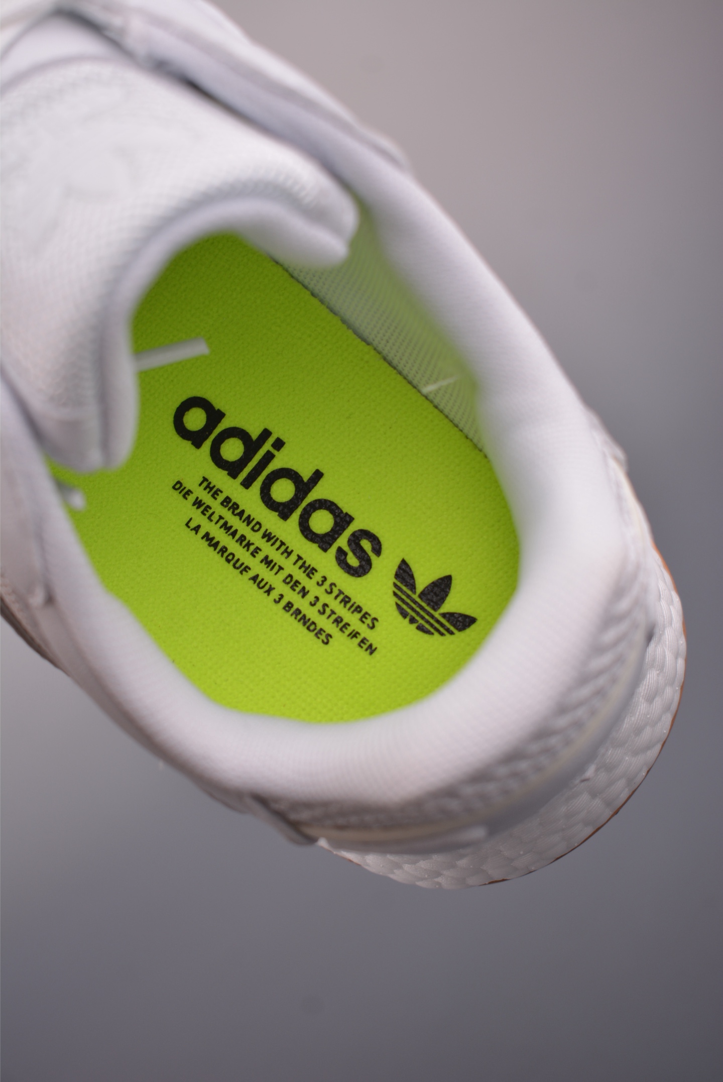 Adidas Originals TRESCRUN BR BOOST全掌真爆 耐磨缓震休闲运动跑鞋 EG4789