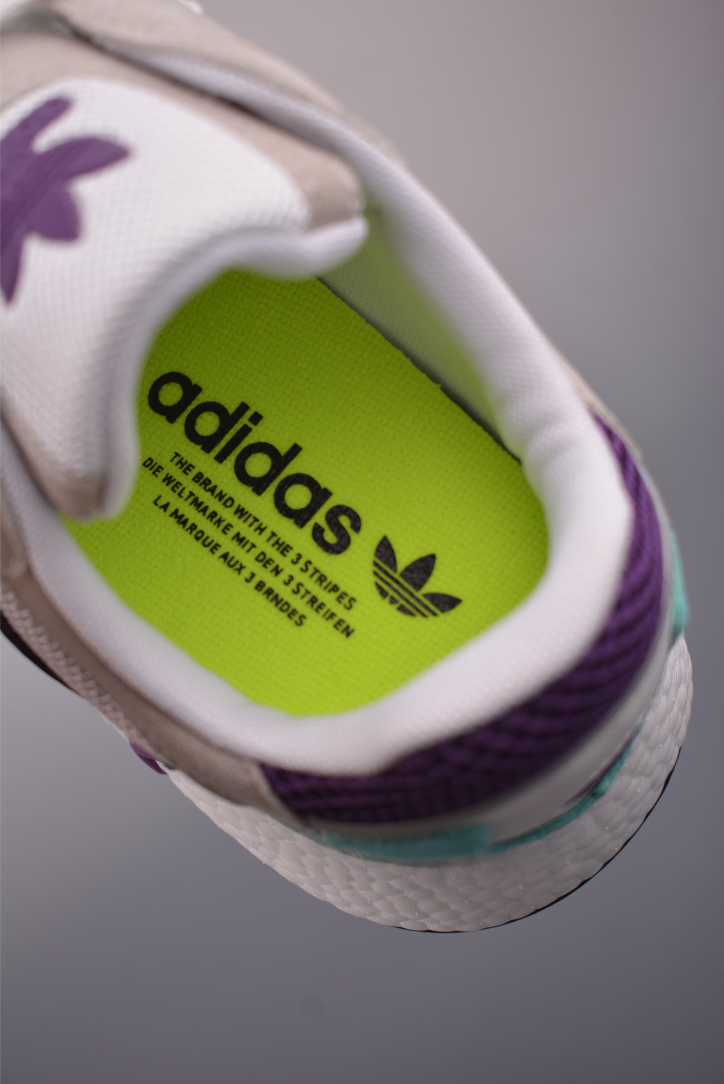 Adidas Originals TRESCRUN BR BOOST全掌真爆 耐磨缓震休闲运动跑鞋 EF0798-High Quatity Cheap Brand wholesale wholesaler seller Clothes Bags handbags Sneakers Top Fashion Clothing Shoes from China Factory Chinese suppliers best Quality Beautiful Price Adidas Originals TRESCRUN BR BOOST全掌真爆 耐磨缓震休闲运动跑鞋 EF0798