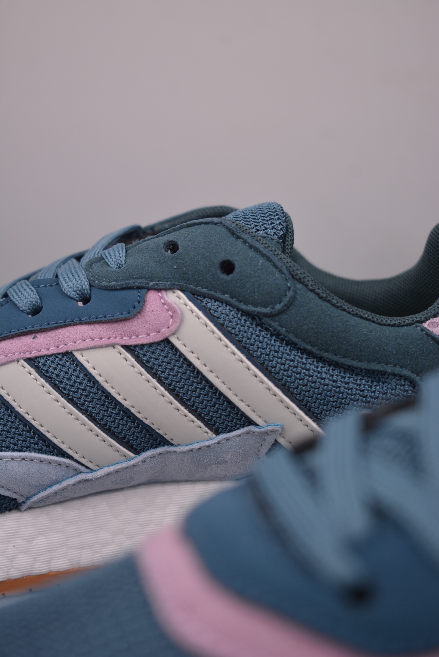 Adidas Originals TRESCRUN BR BOOST全掌真爆 耐磨缓震休闲运动跑鞋 EF0518-High Quatity Cheap Brand wholesale wholesaler seller Clothes Bags handbags Sneakers Top Fashion Clothing Shoes from China Factory Chinese suppliers best Quality Beautiful Price Adidas Originals TRESCRUN BR BOOST全掌真爆 耐磨缓震休闲运动跑鞋 EF0518