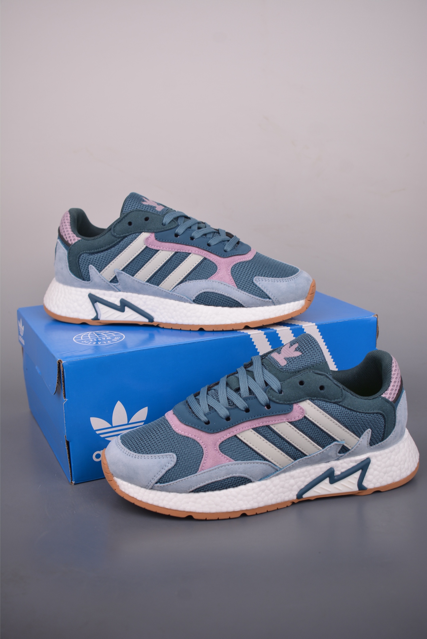 Adidas Originals TRESCRUN BR BOOST全掌真爆 耐磨缓震休闲运动跑鞋 EF0518-High Quatity Cheap Brand wholesale wholesaler seller Clothes Bags handbags Sneakers Top Fashion Clothing Shoes from China Factory Chinese suppliers best Quality Beautiful Price Adidas Originals TRESCRUN BR BOOST全掌真爆 耐磨缓震休闲运动跑鞋 EF0518