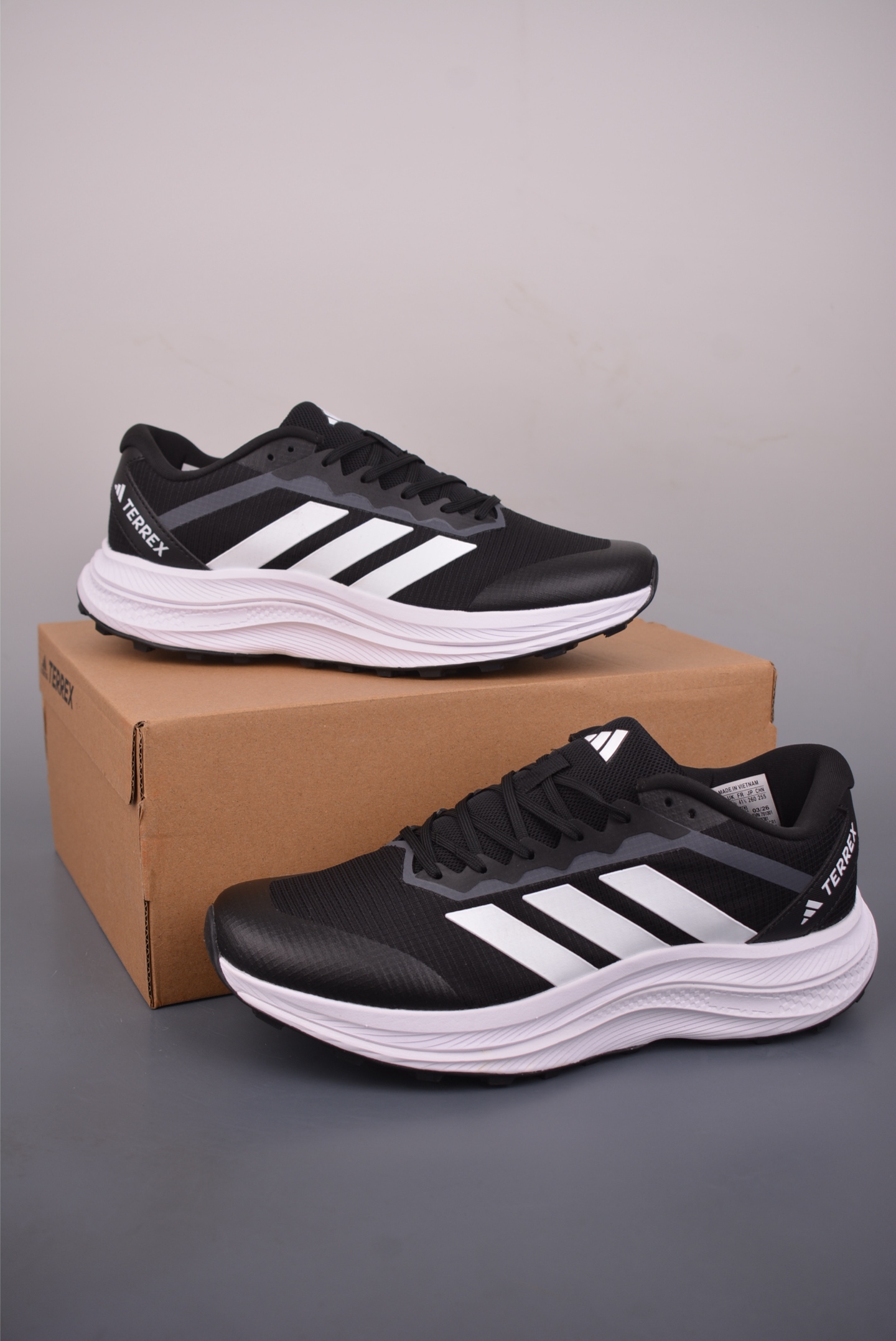 Adidas Terrex Agravic TL 阿迪超轻透气缓震跑鞋 D25387