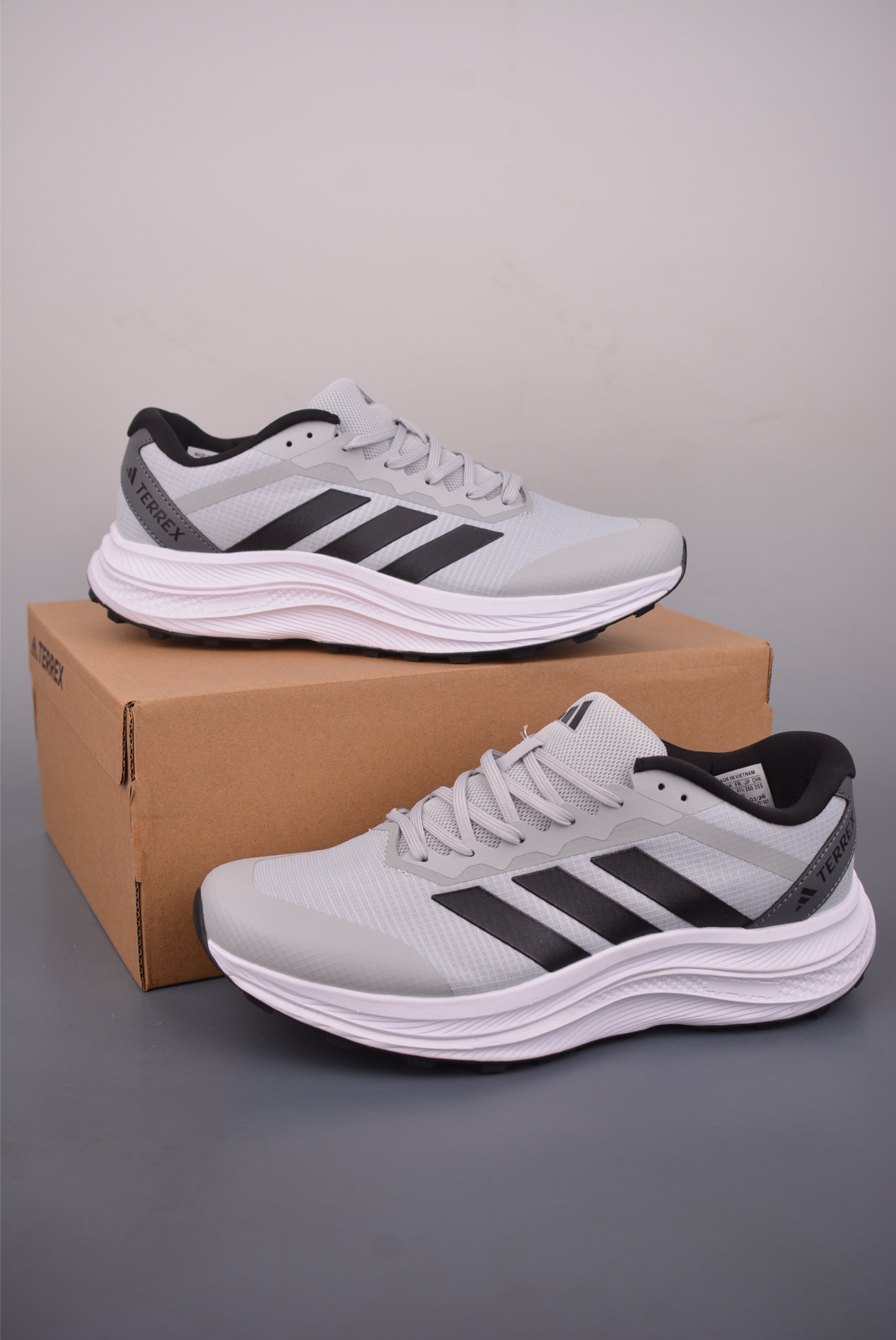 Adidas Terrex Agravic TL 阿迪超轻透气缓震跑鞋 D25387