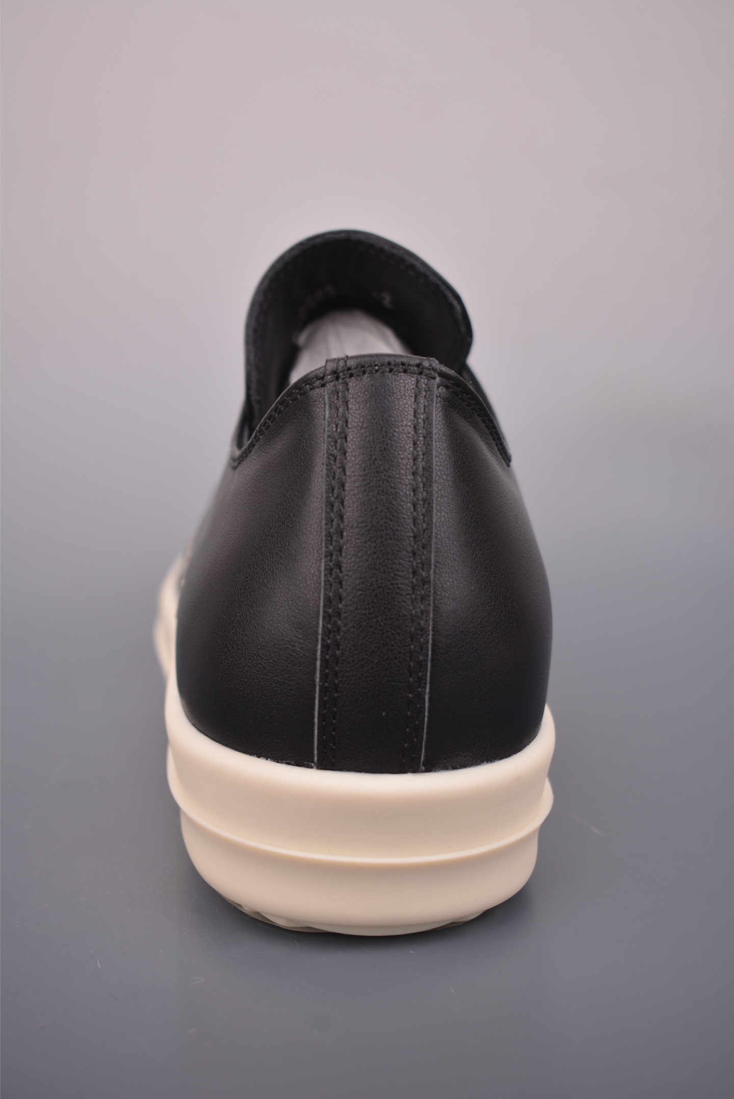 RO / Rick Owens 瑞克·欧文斯 黑绒6孔皮面 RU02B2897