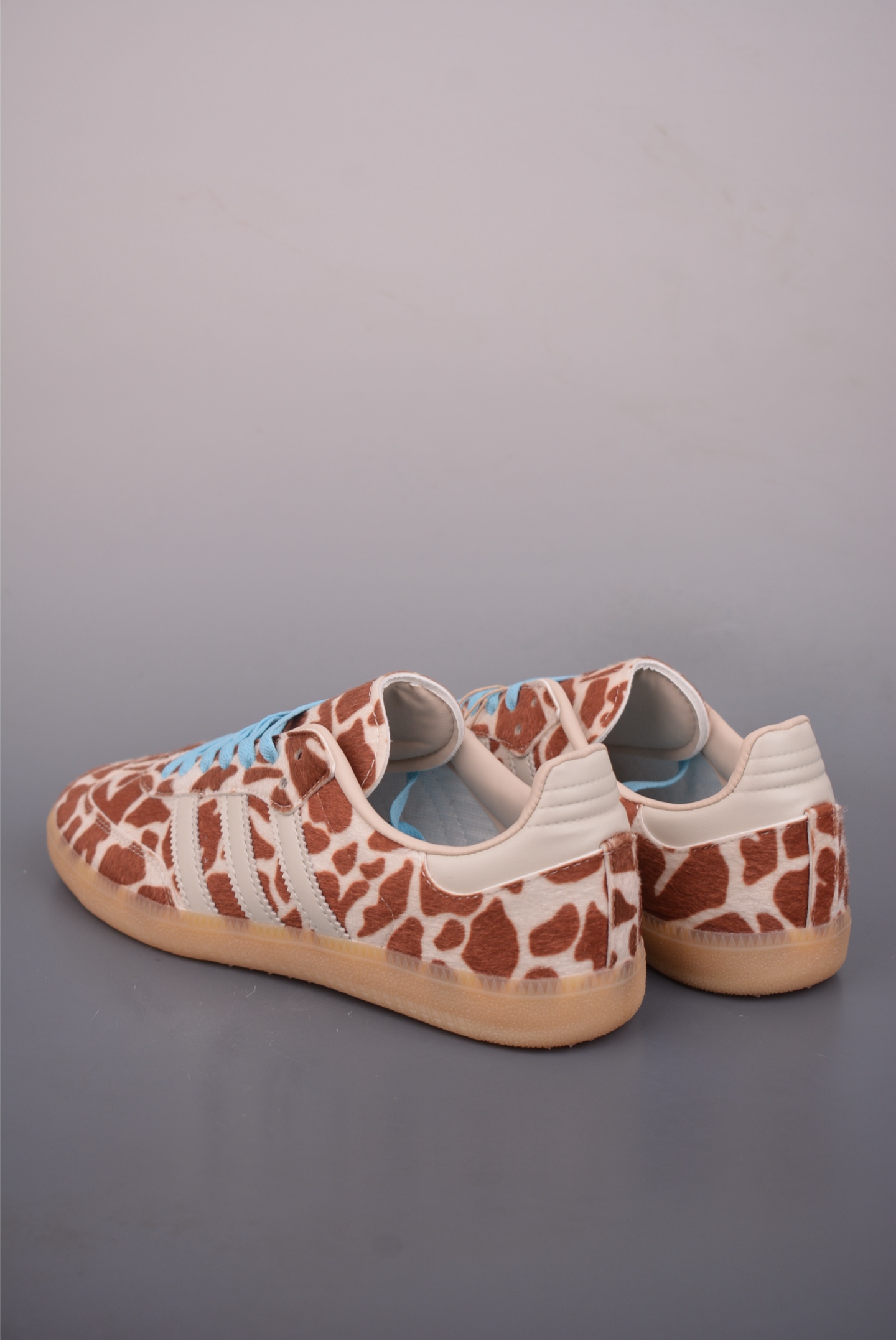 Adidas三叶草SAMBA 休闲板鞋 KI6669-High Quatity Cheap Brand wholesale wholesaler seller Clothes Bags handbags Sneakers Top Fashion Clothing Shoes from China Factory Chinese suppliers best Quality Beautiful Price Adidas三叶草SAMBA 休闲板鞋 KI6669
