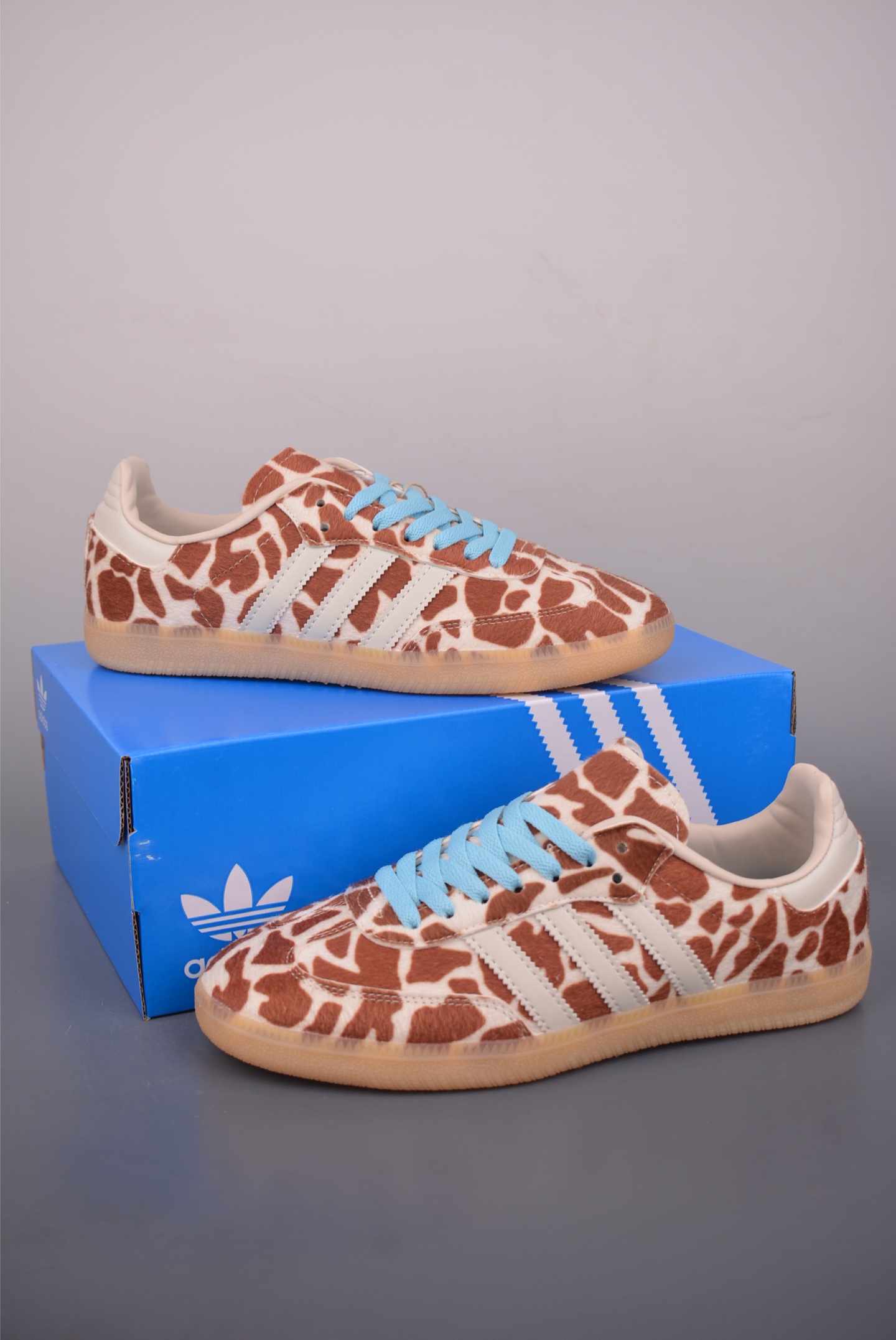 Adidas三叶草SAMBA 休闲板鞋 KI6669-High Quatity Cheap Brand wholesale wholesaler seller Clothes Bags handbags Sneakers Top Fashion Clothing Shoes from China Factory Chinese suppliers best Quality Beautiful Price Adidas三叶草SAMBA 休闲板鞋 KI6669