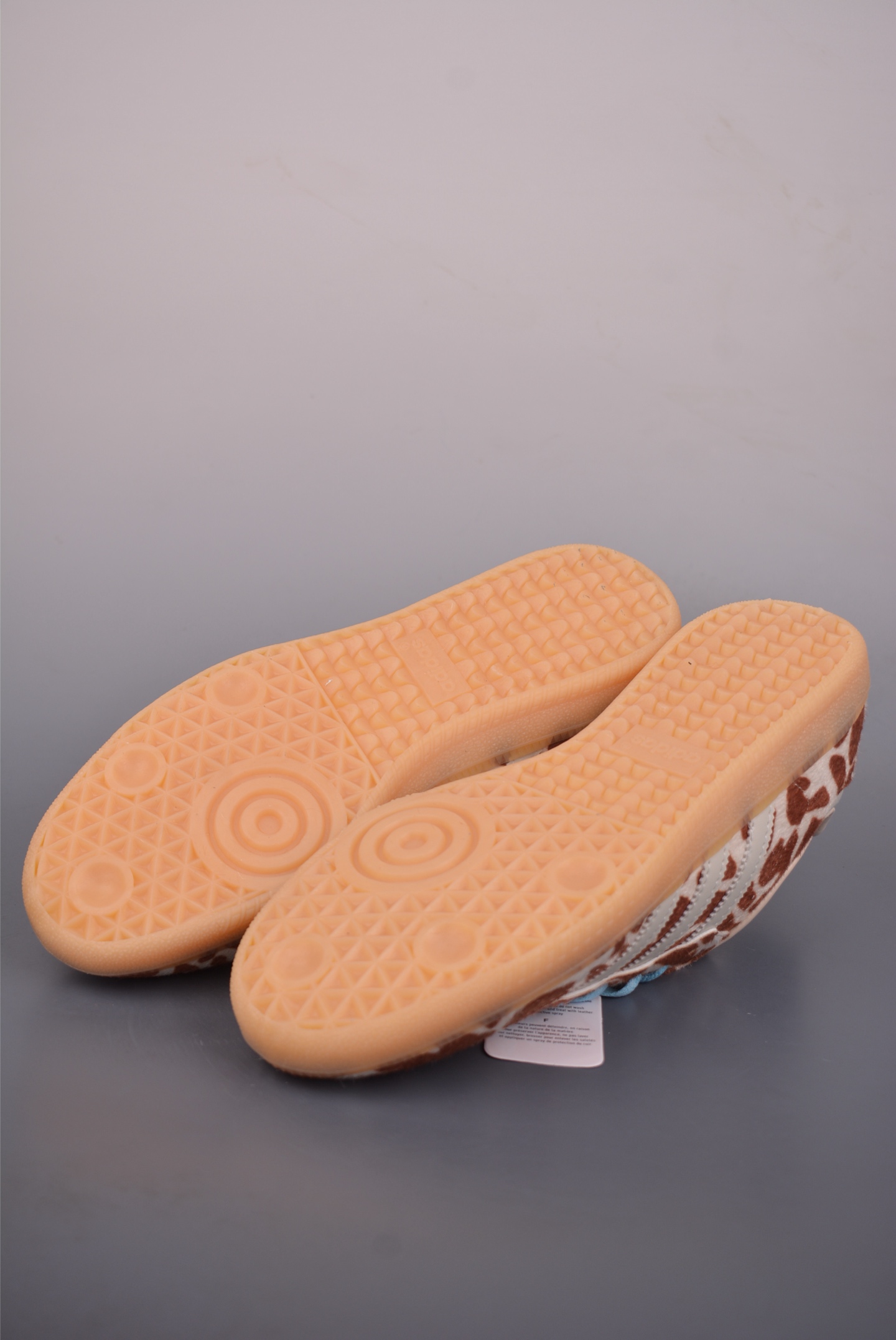 Adidas三叶草SAMBA 休闲板鞋 KI6669-High Quatity Cheap Brand wholesale wholesaler seller Clothes Bags handbags Sneakers Top Fashion Clothing Shoes from China Factory Chinese suppliers best Quality Beautiful Price Adidas三叶草SAMBA 休闲板鞋 KI6669
