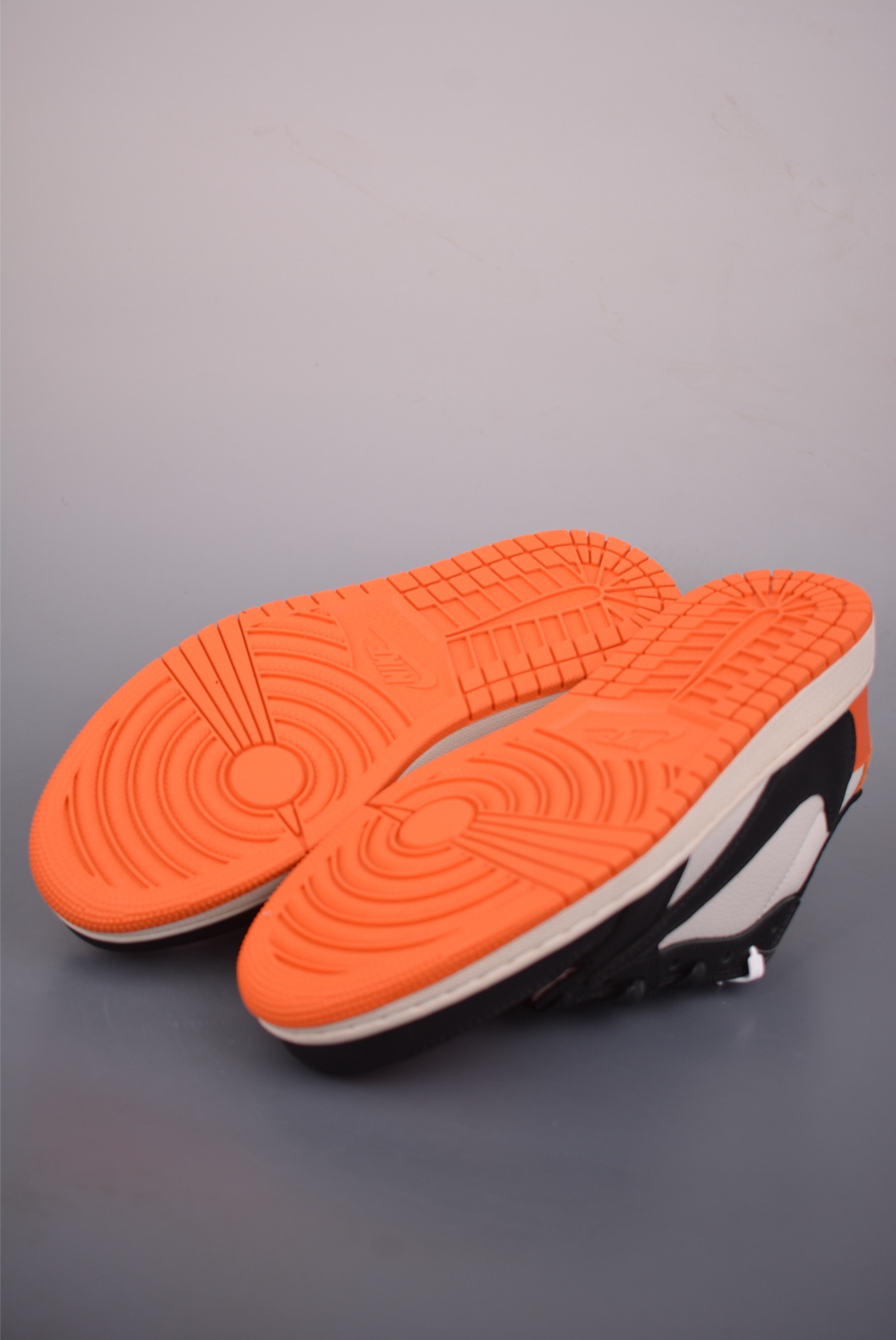 Fragment x Travis Scott x Air Jordan 1 Low 三方联名倒钩 CZ0790-005-High Quatity Cheap Brand wholesale wholesaler seller Clothes Bags handbags Sneakers Top Fashion Clothing Shoes from China Factory Chinese suppliers best Quality Beautiful Price Fragment x Travis Scott x Air Jordan 1 Low 三方联名倒钩 CZ0790-005